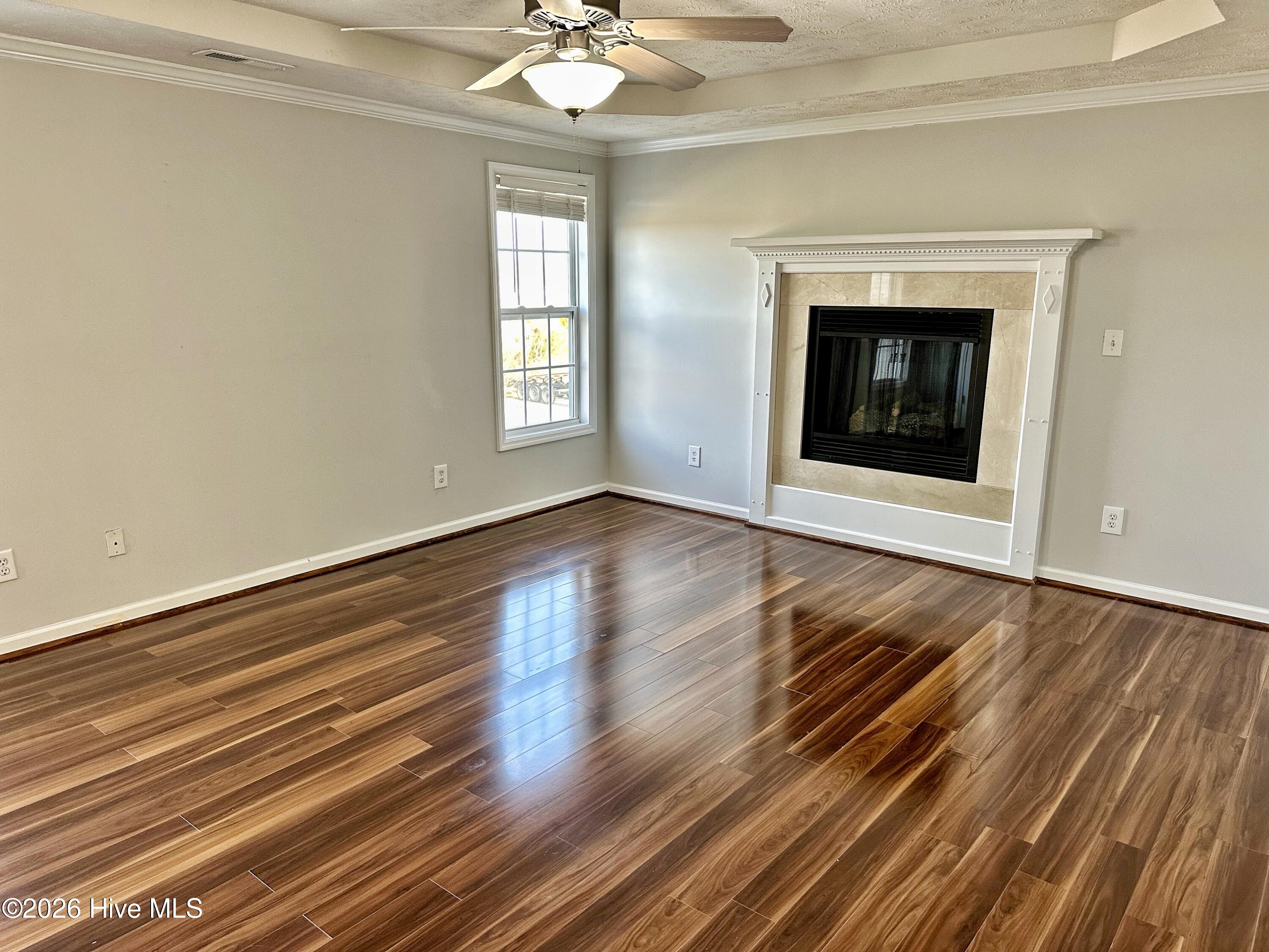 100552707 | Photo 39