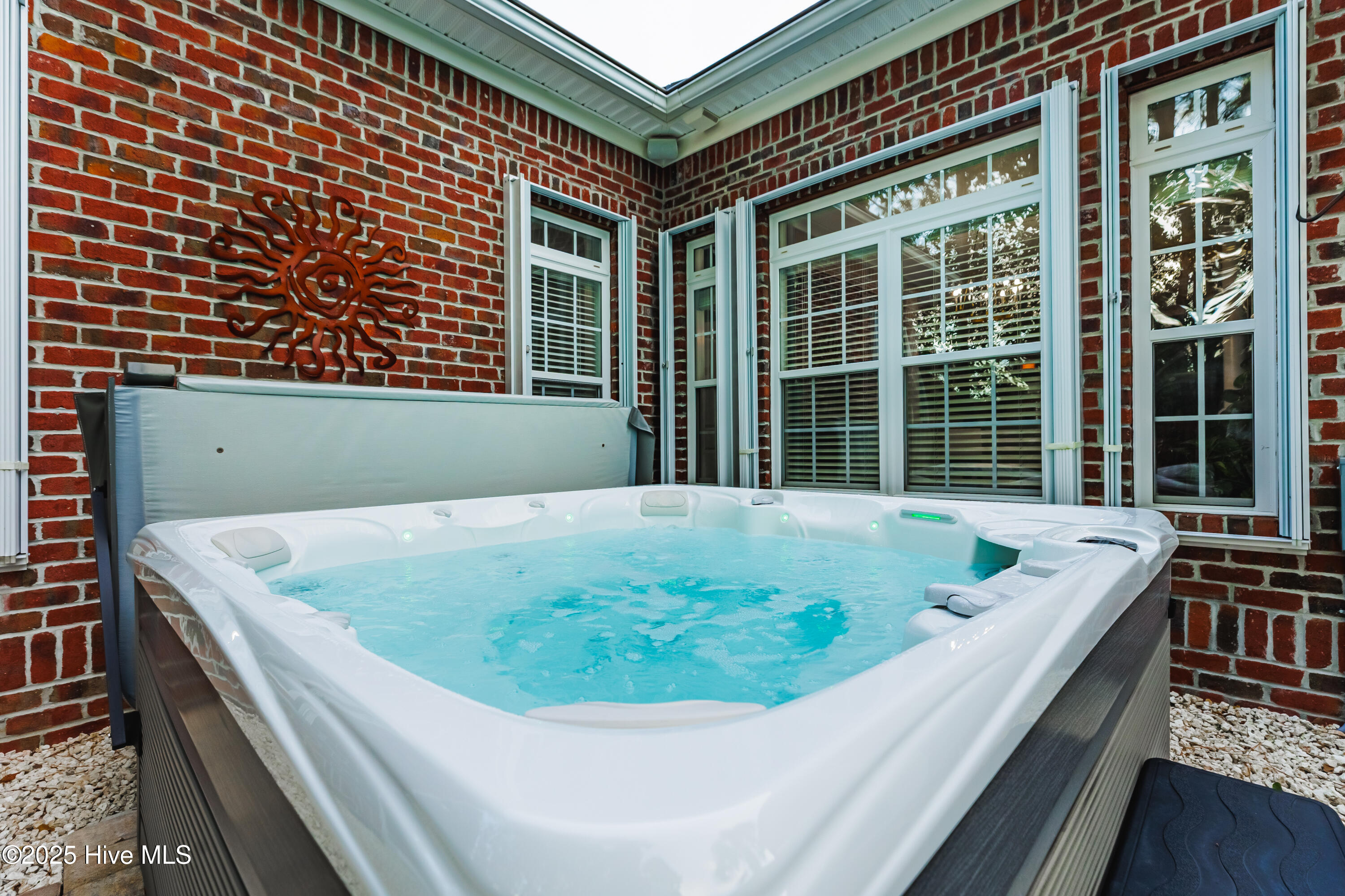 100542426 | Photo 41