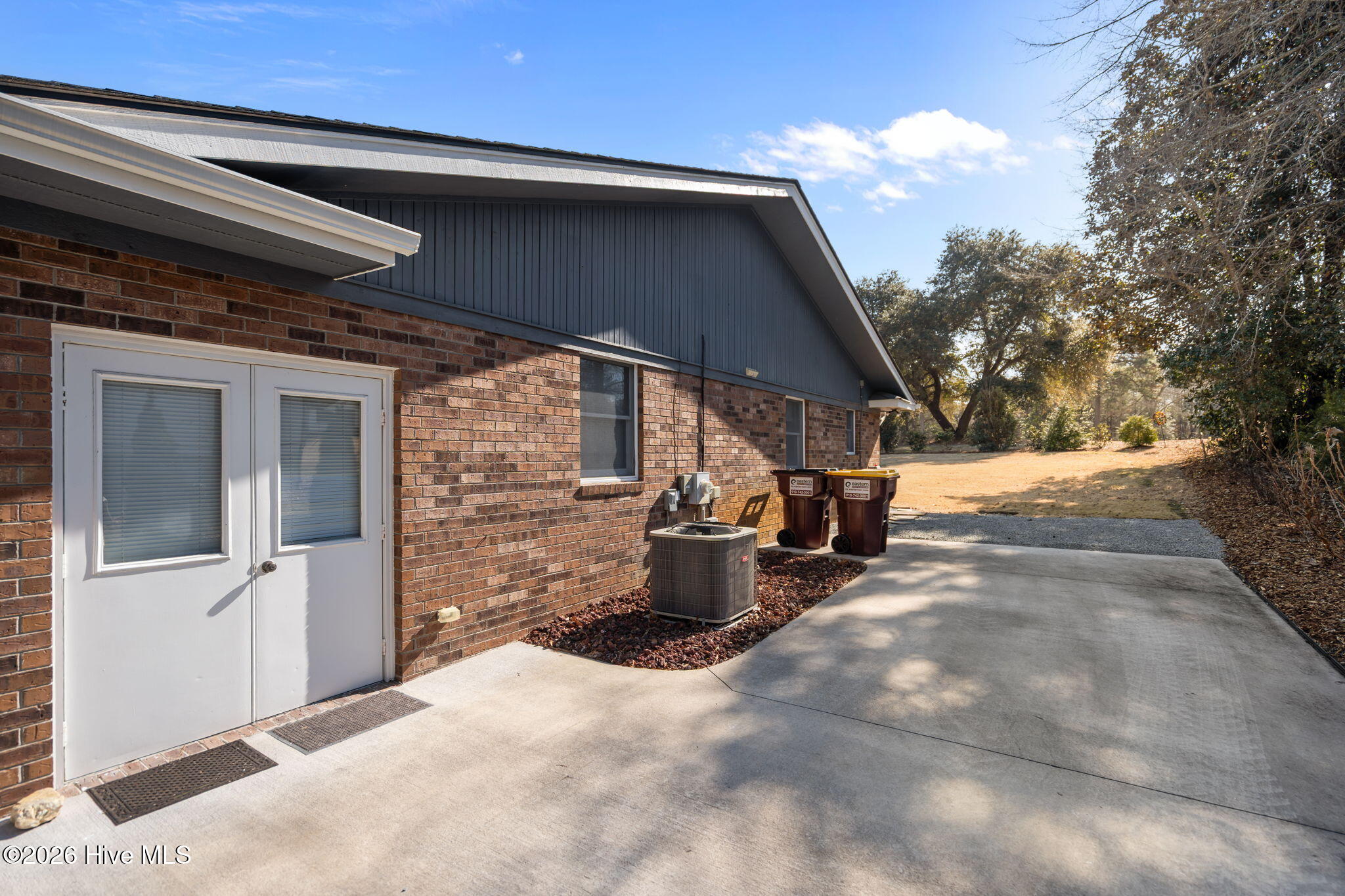 100554054 | Photo 19