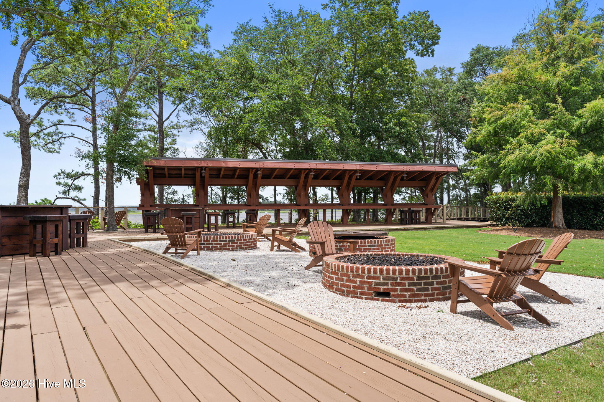 100569048 | Photo 67