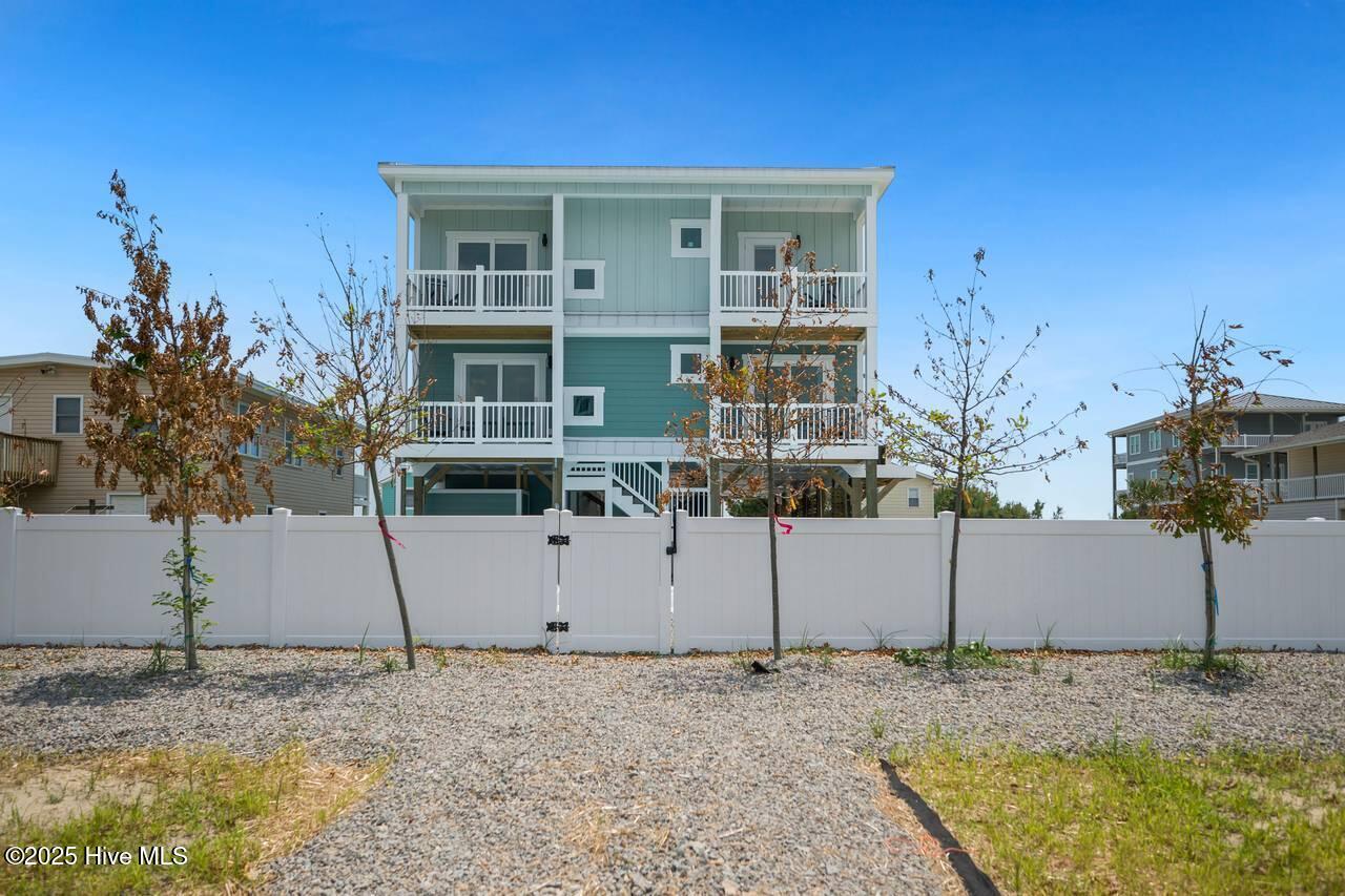 100527522 | Photo 112