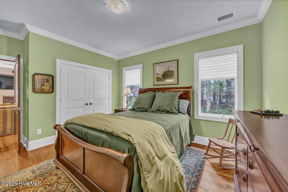 100557669 | Photo 36