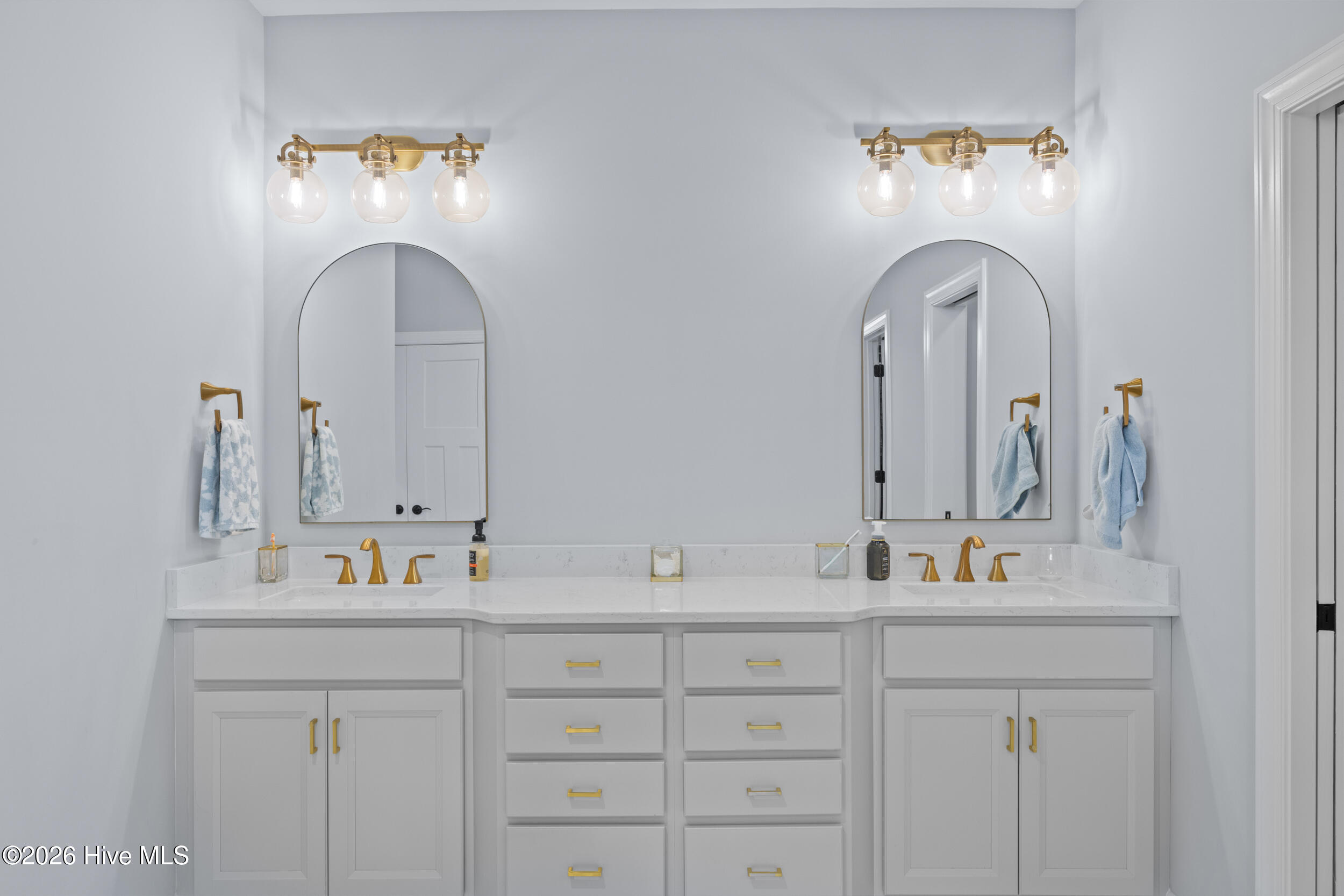 598 Saratoga Way, Rocky Point, NC 28457 – photo 19: 21_bathroom