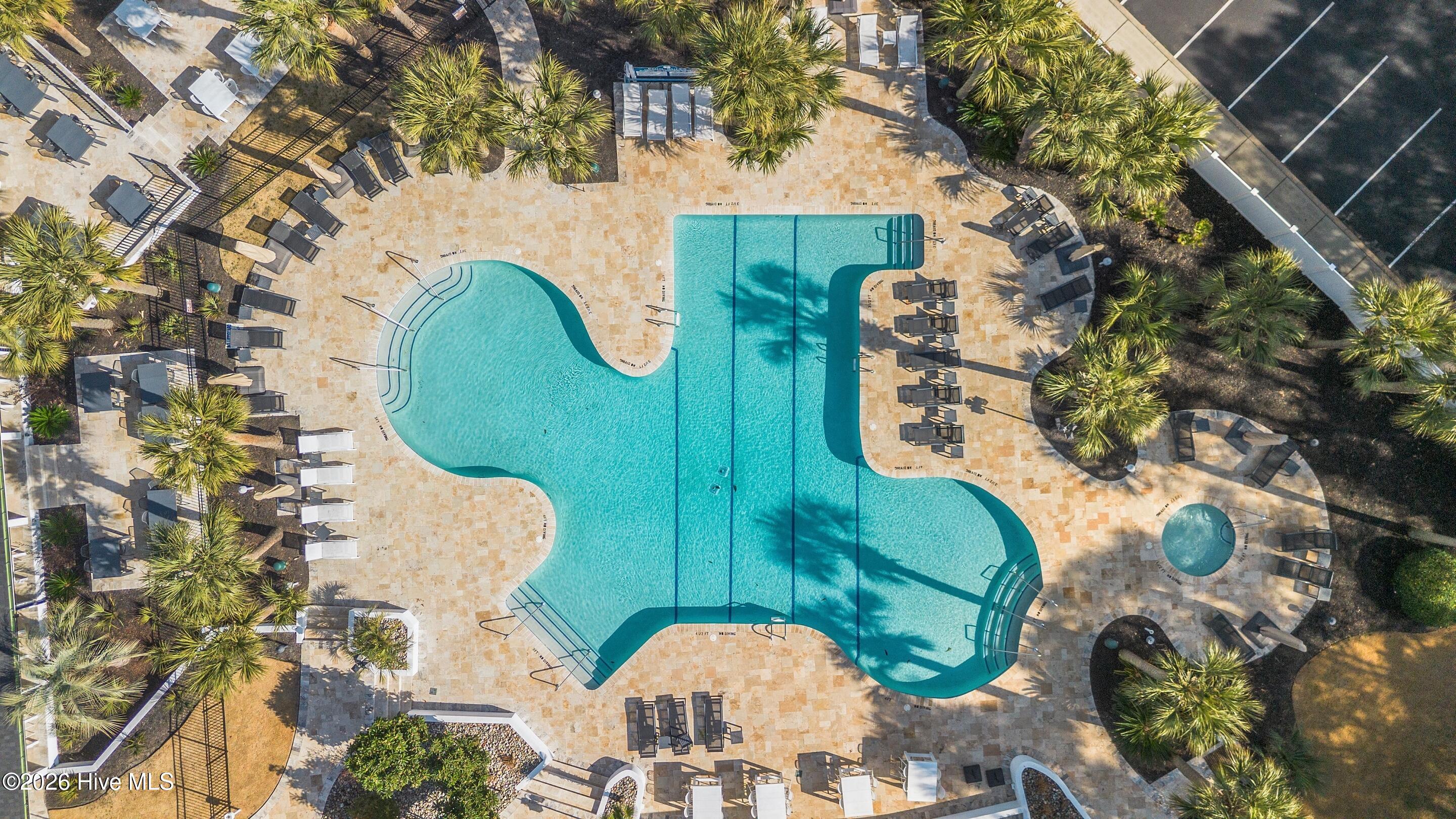 100548486 | Photo 61