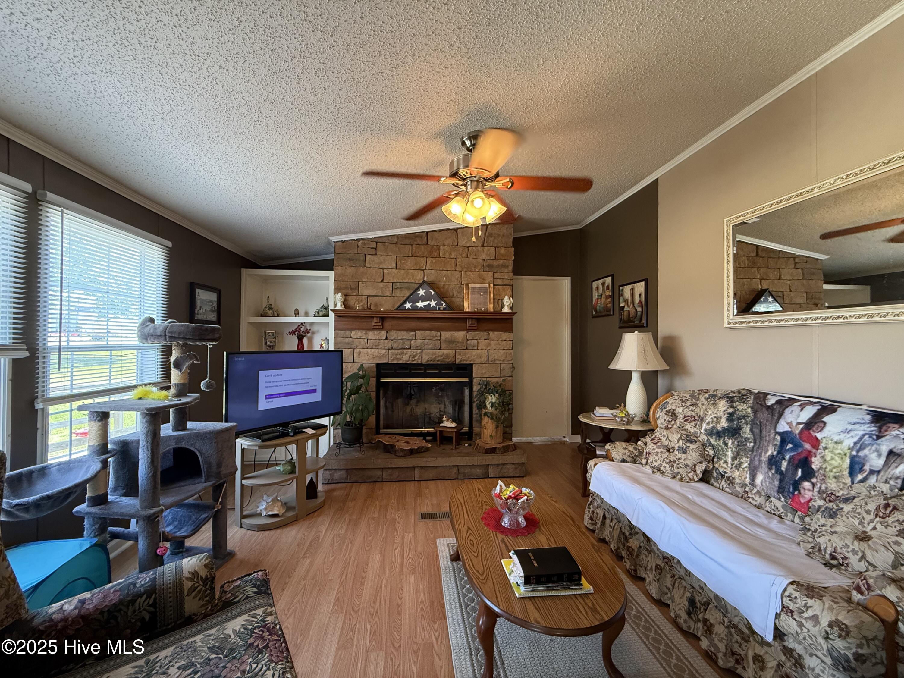 100502105 | Photo 33