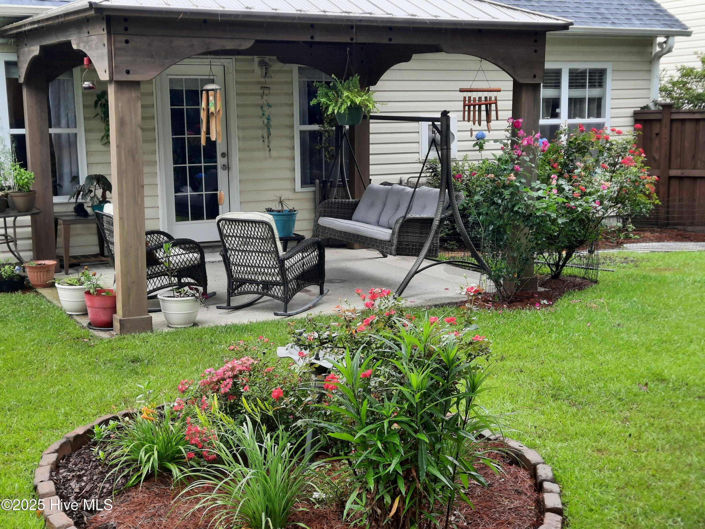 100525052 | Photo 33