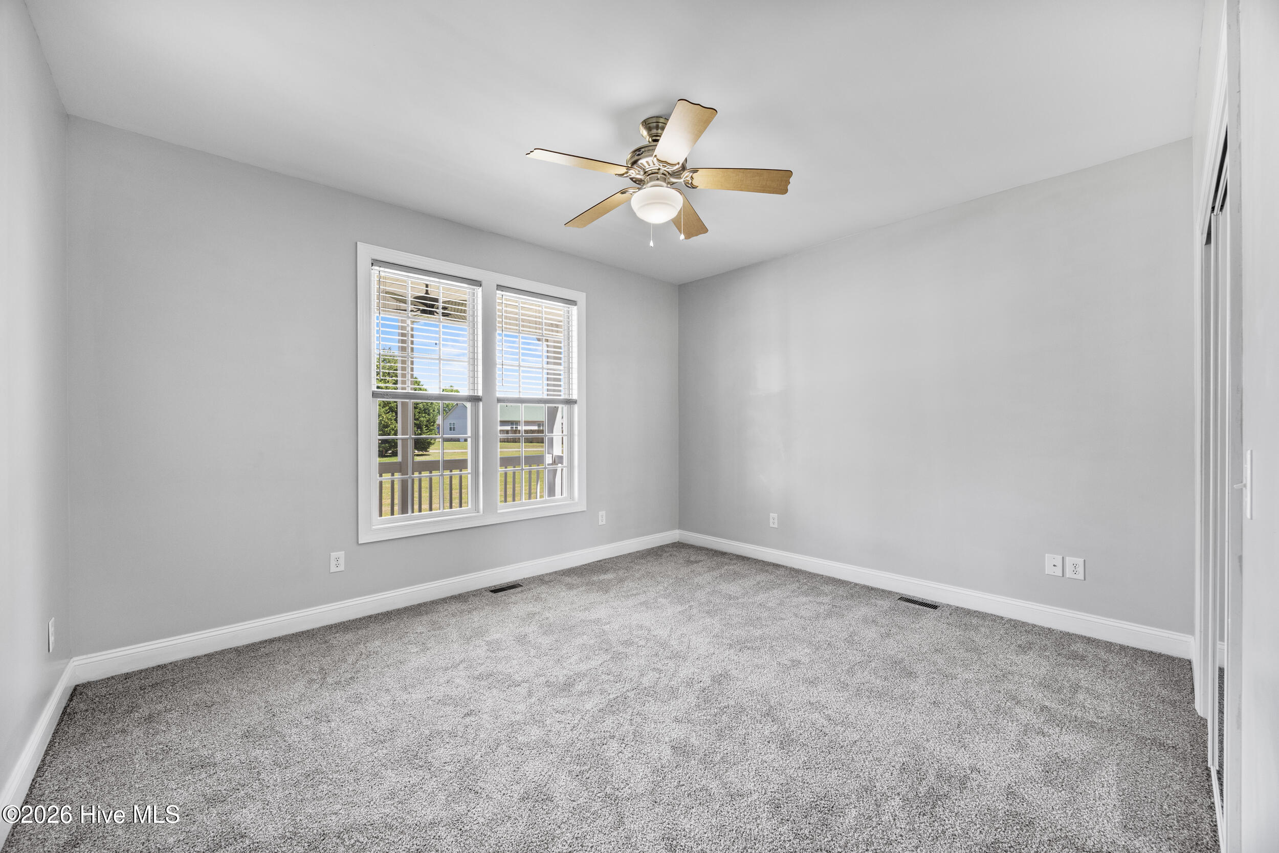 100569506 | Photo 36