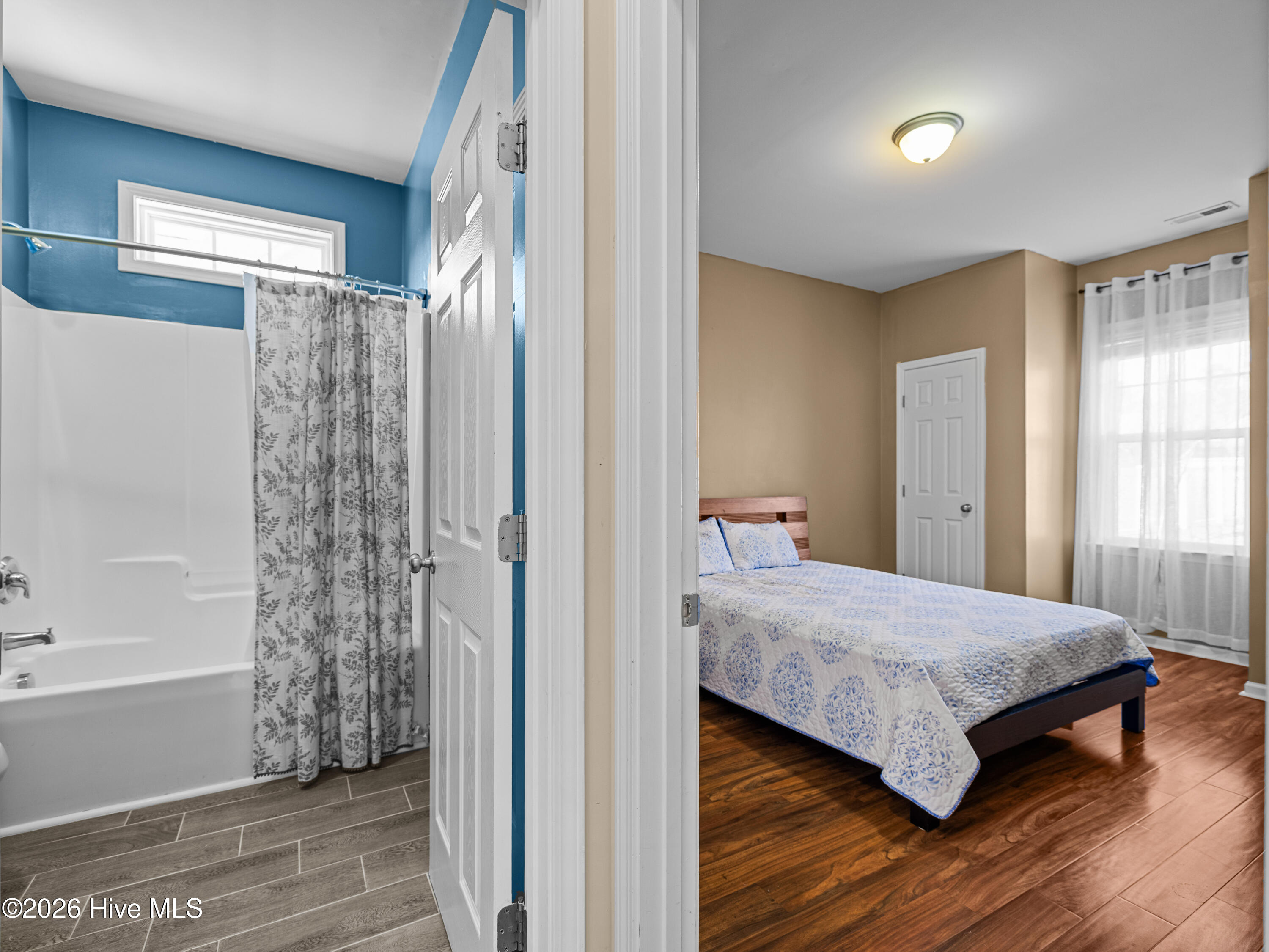 100553389 | Photo 53