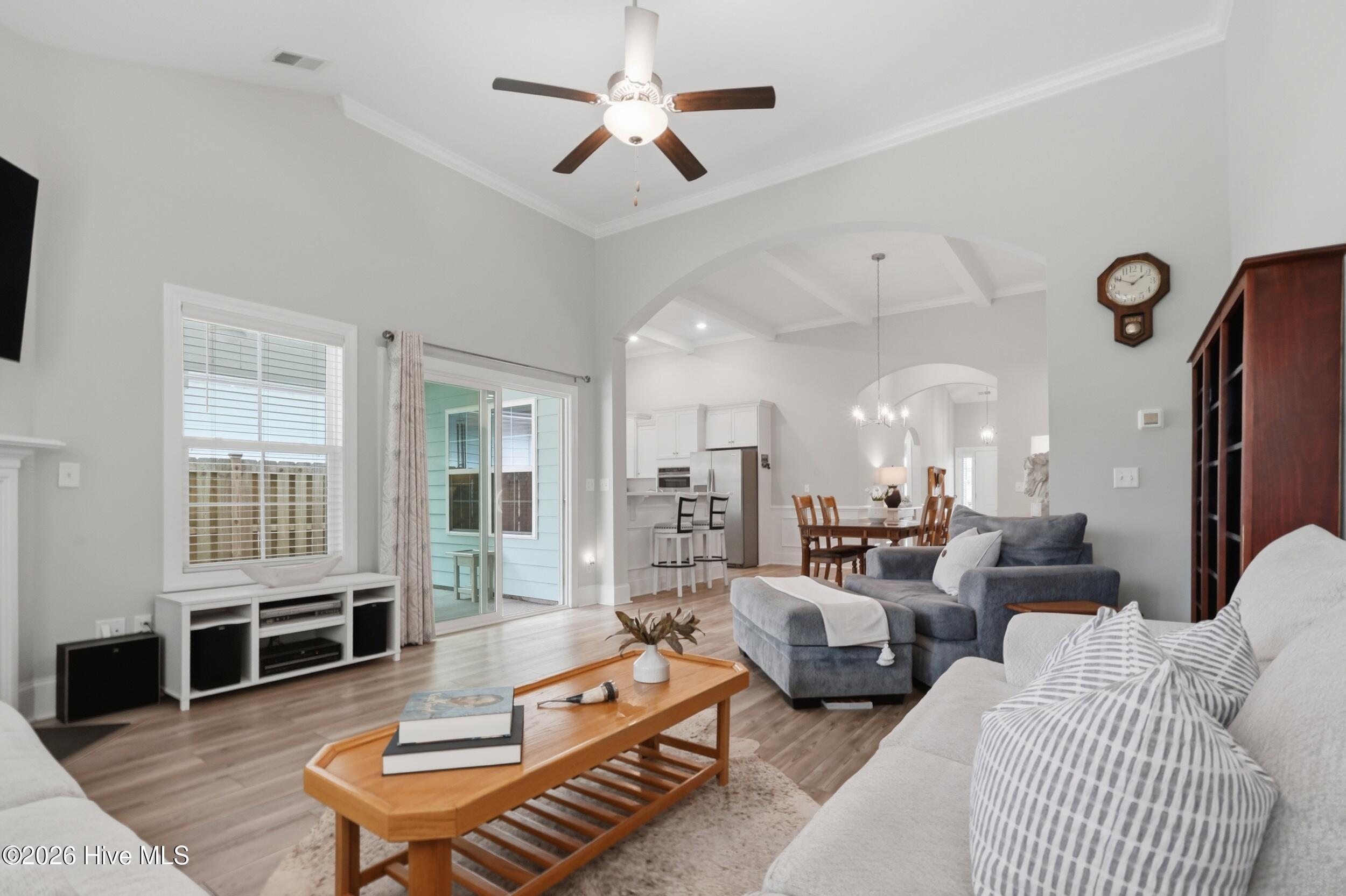 100565779 | Photo 21