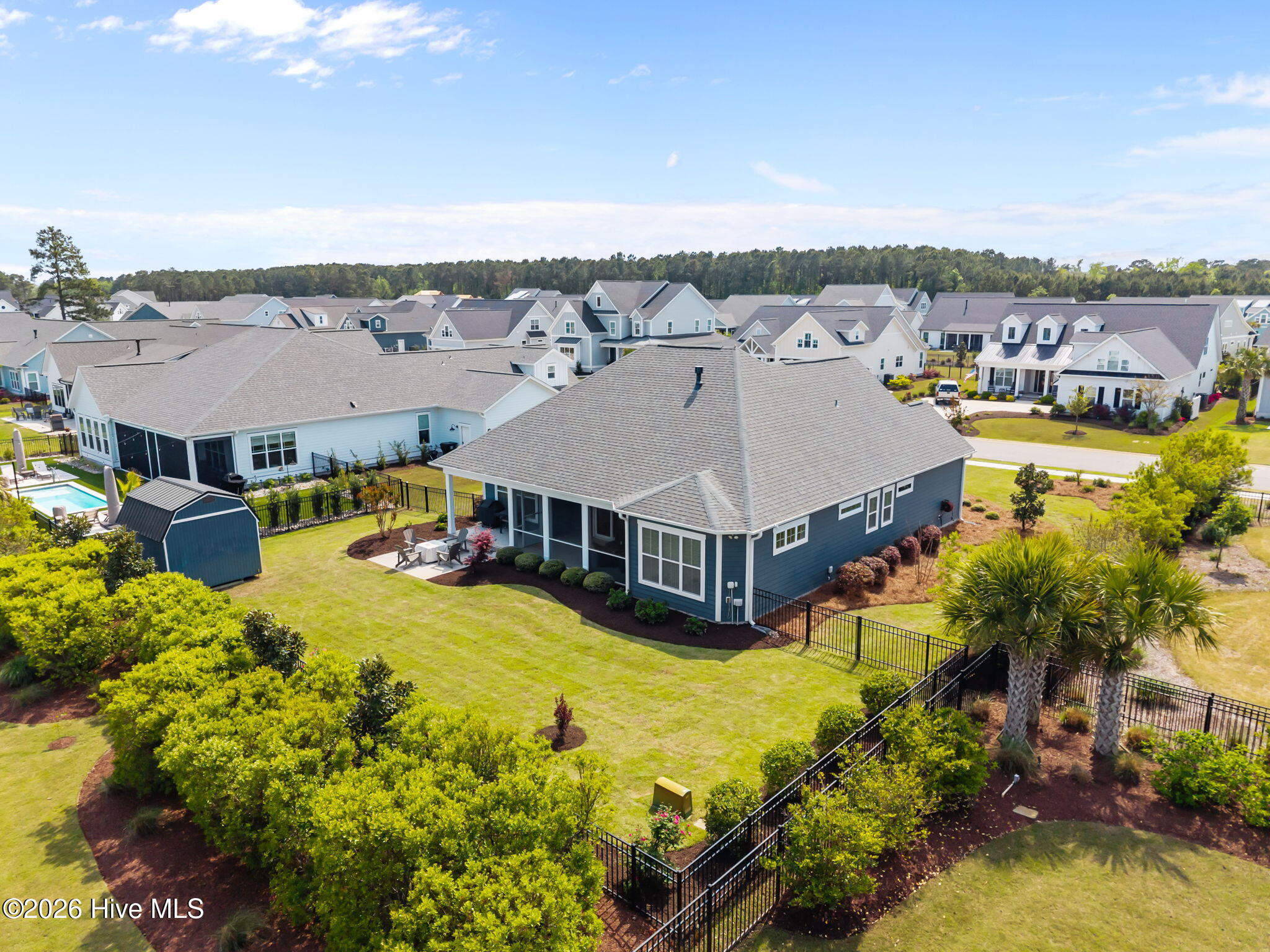 100567182 | Photo 17