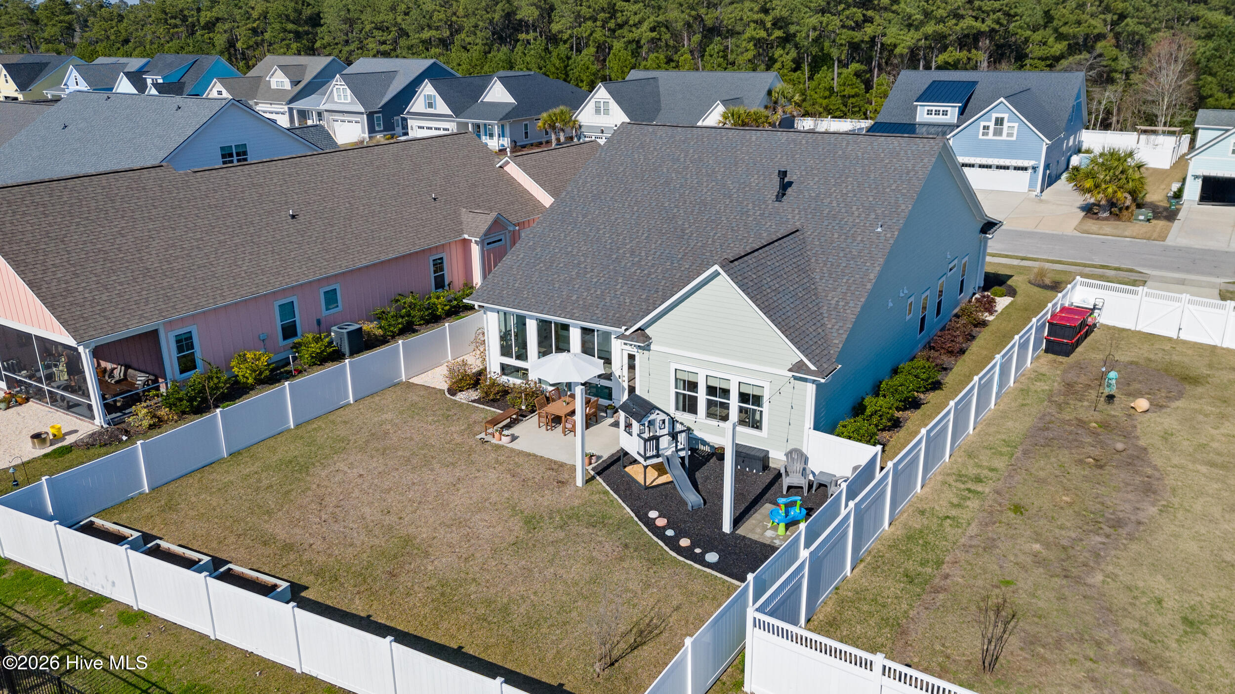 100559680 | Photo 46