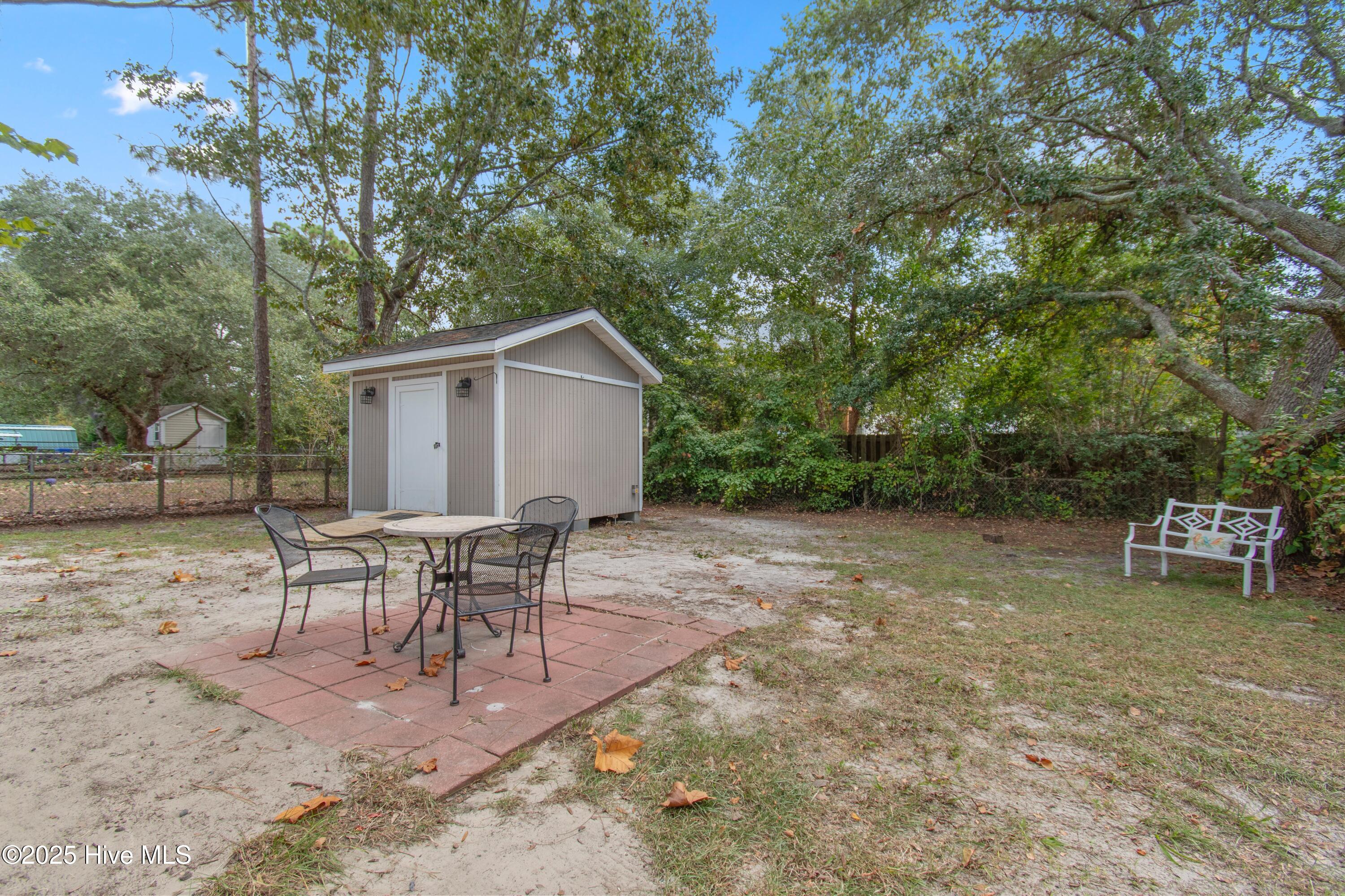 100532715 | Photo 24