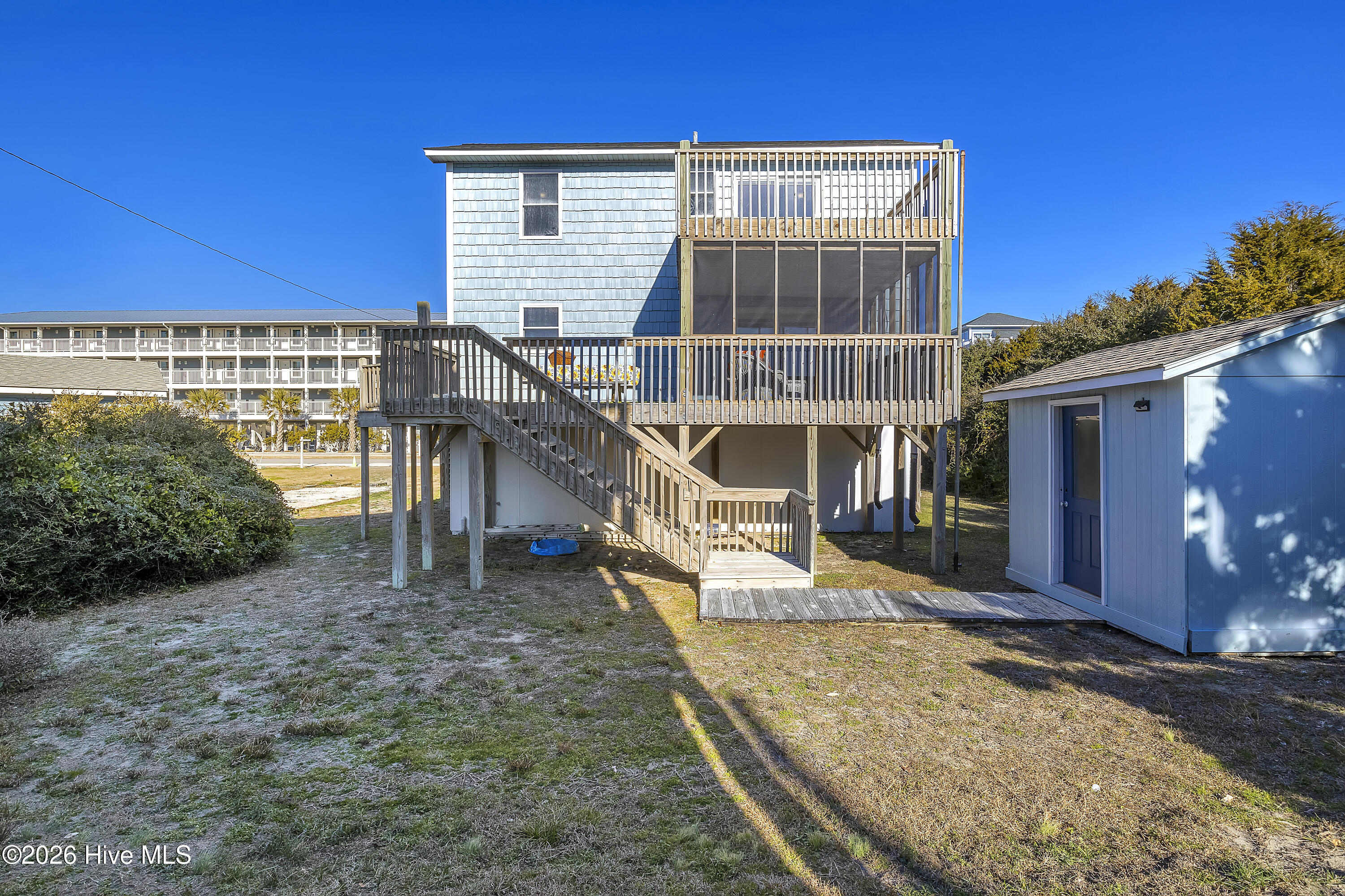 100545585 | Photo 47