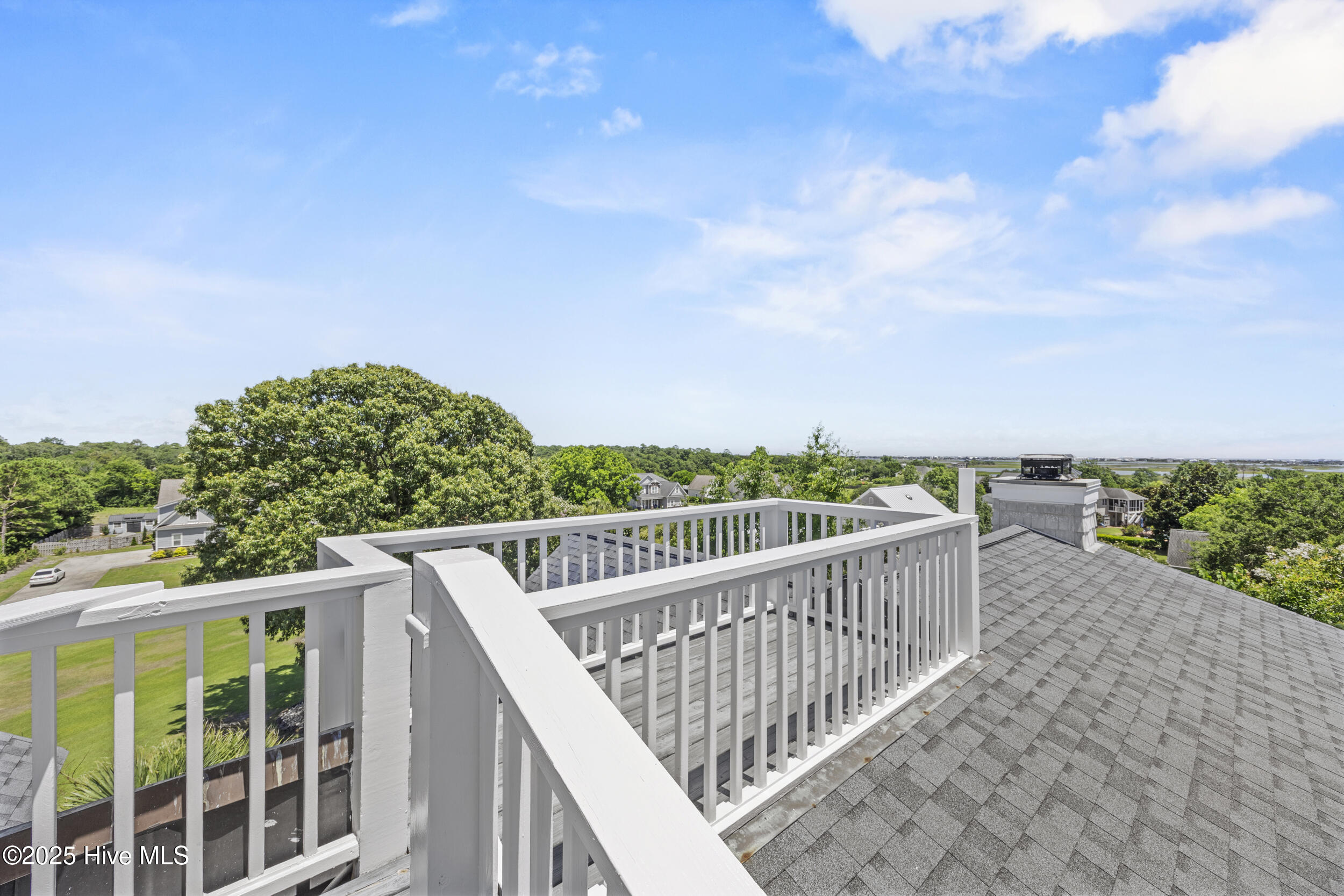 100519629 | Photo 76