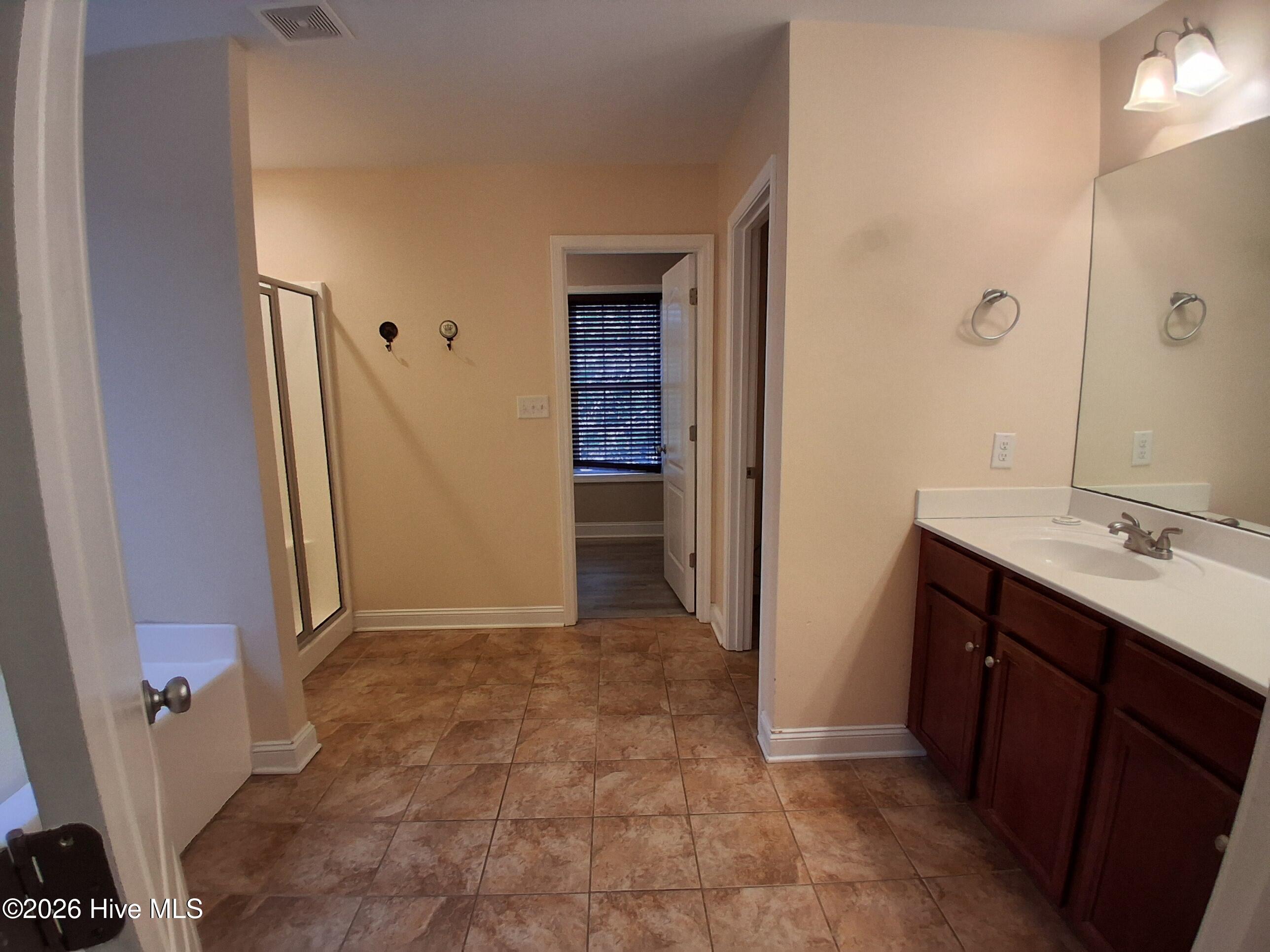 100504331 | Photo 31