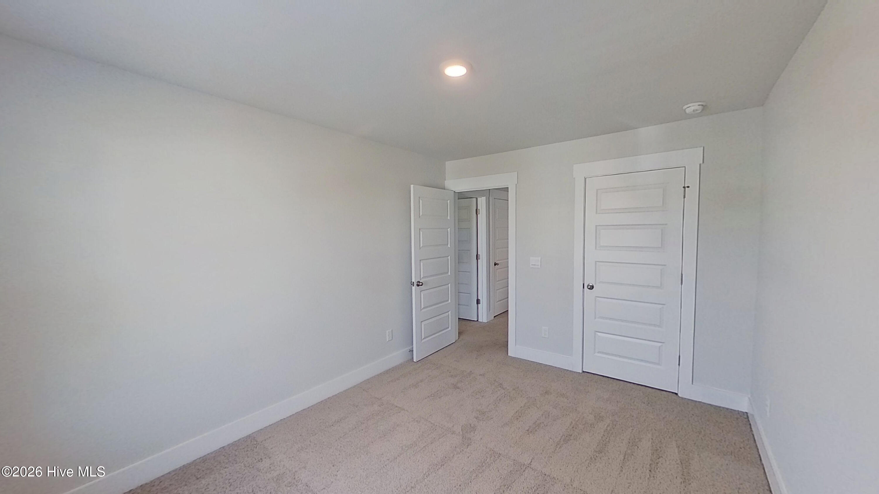 100553960 | Photo 23