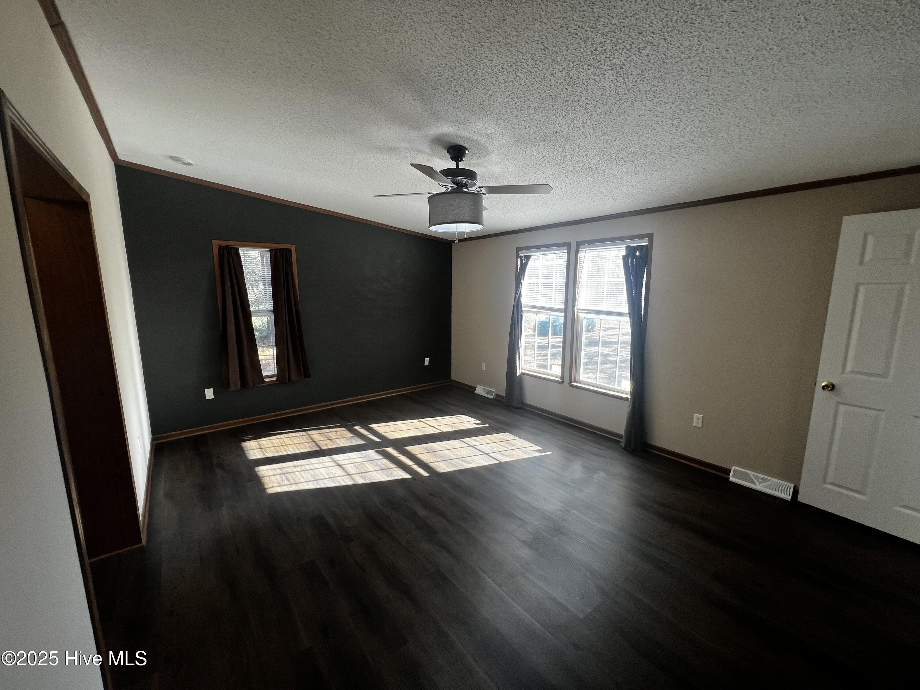 100546652 | Photo 22