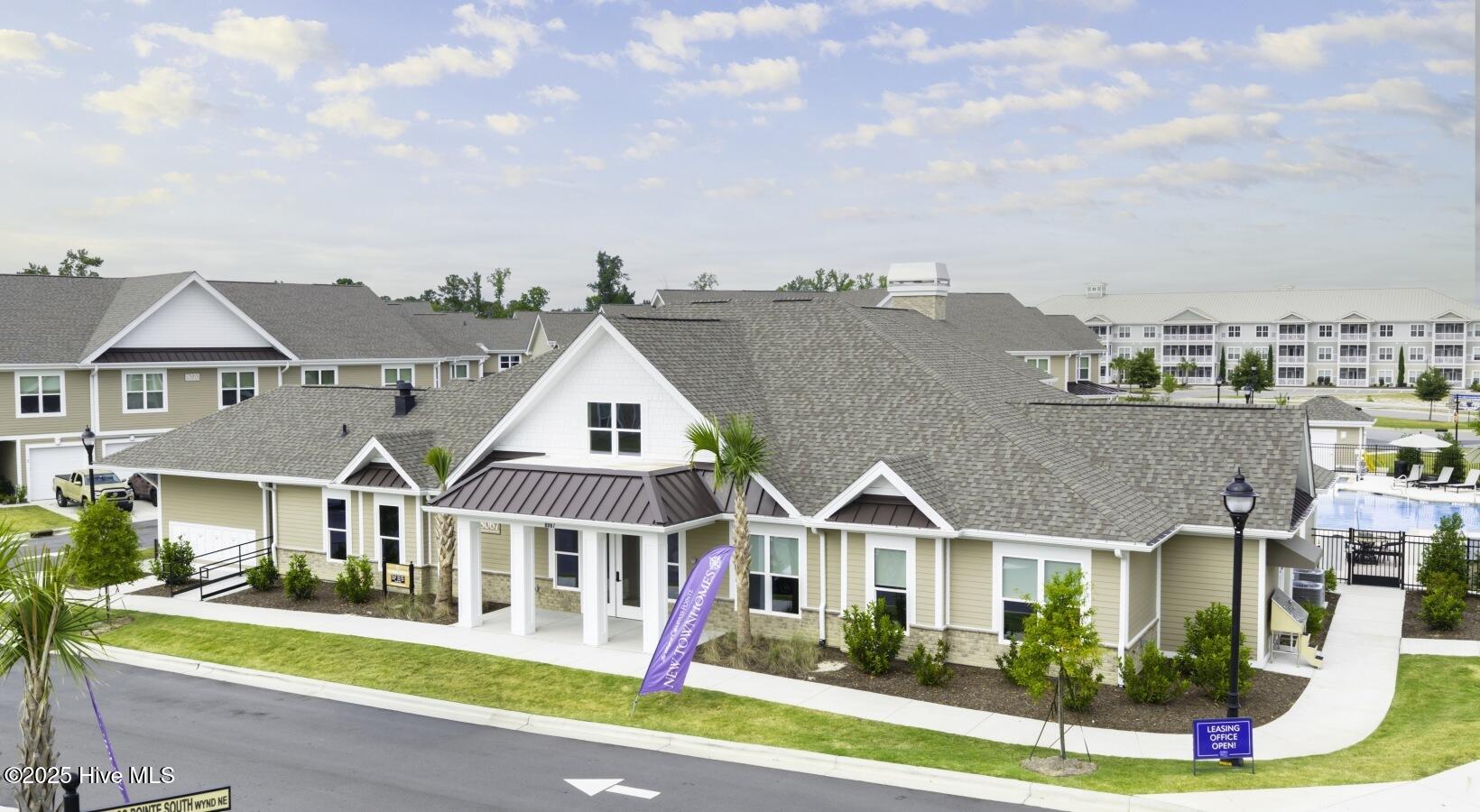 100543618 | Photo 24