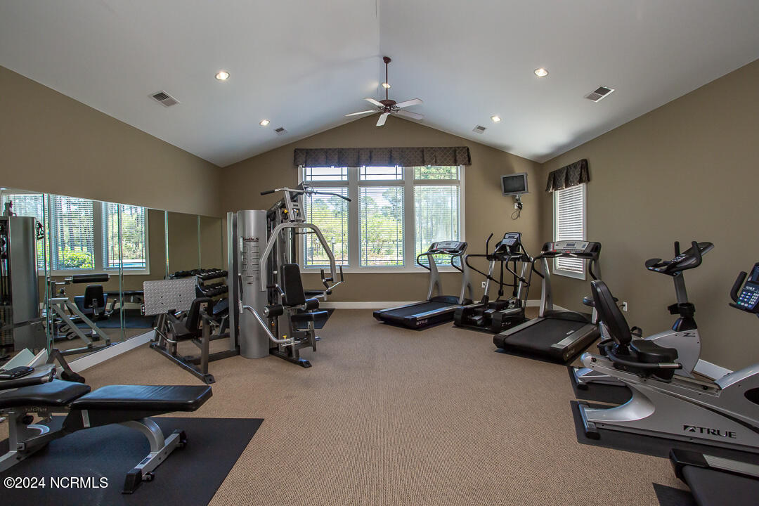 100467747 | Photo 23