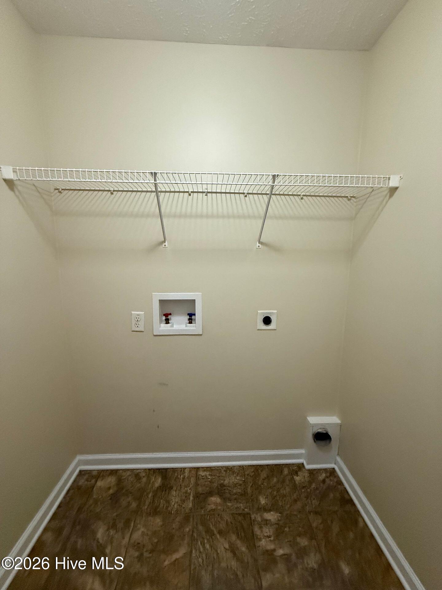 100550658 | Photo 15