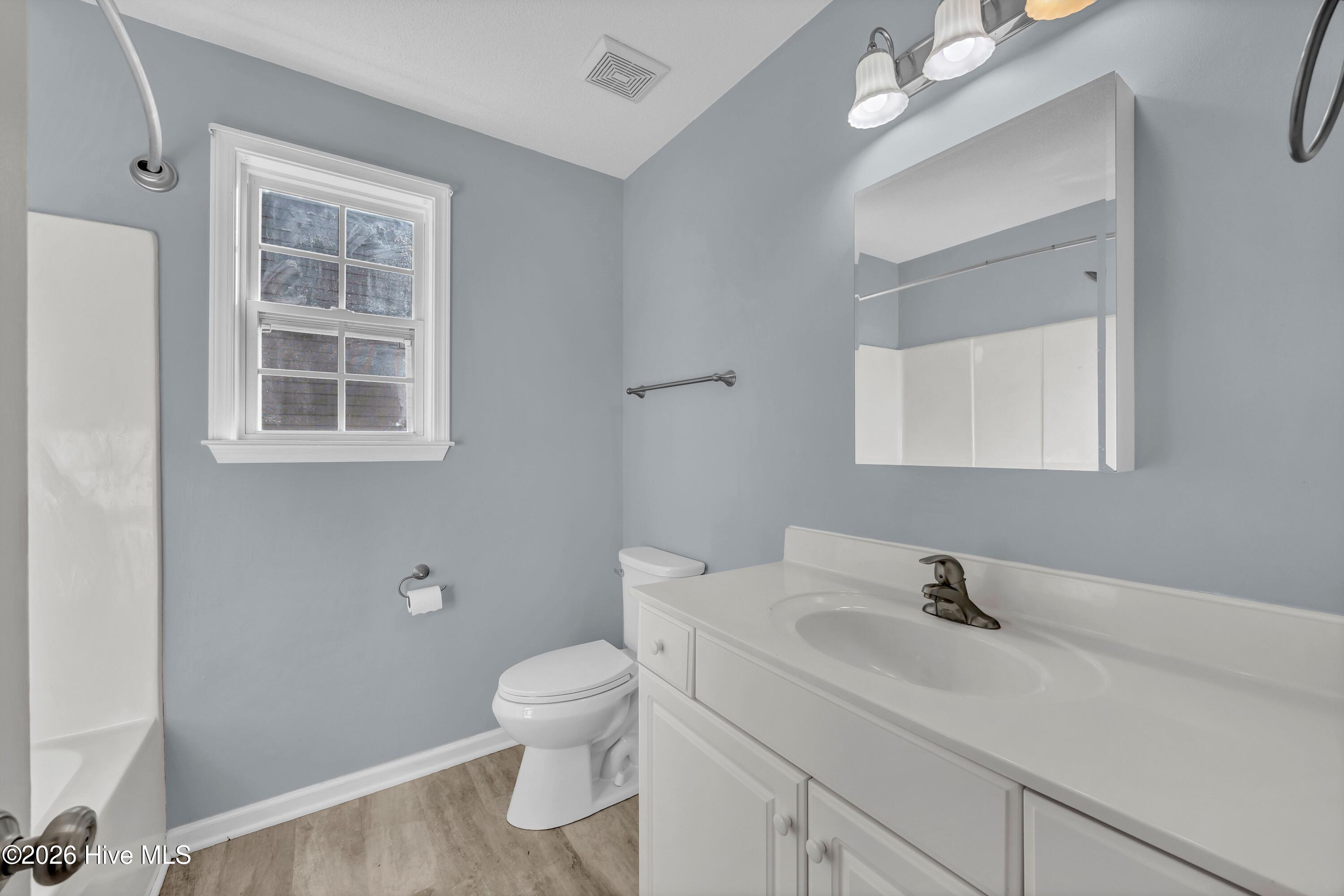 100560995 | Photo 20