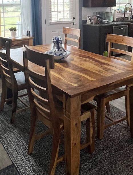 Dining Open to Kitchen