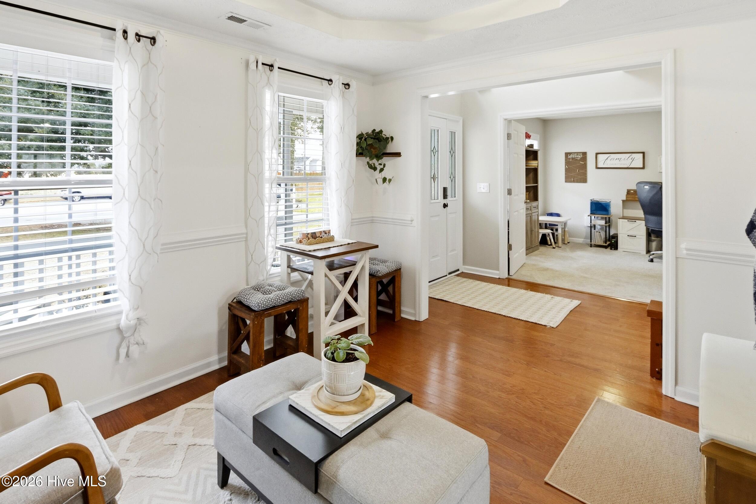 100551374 | Photo 14