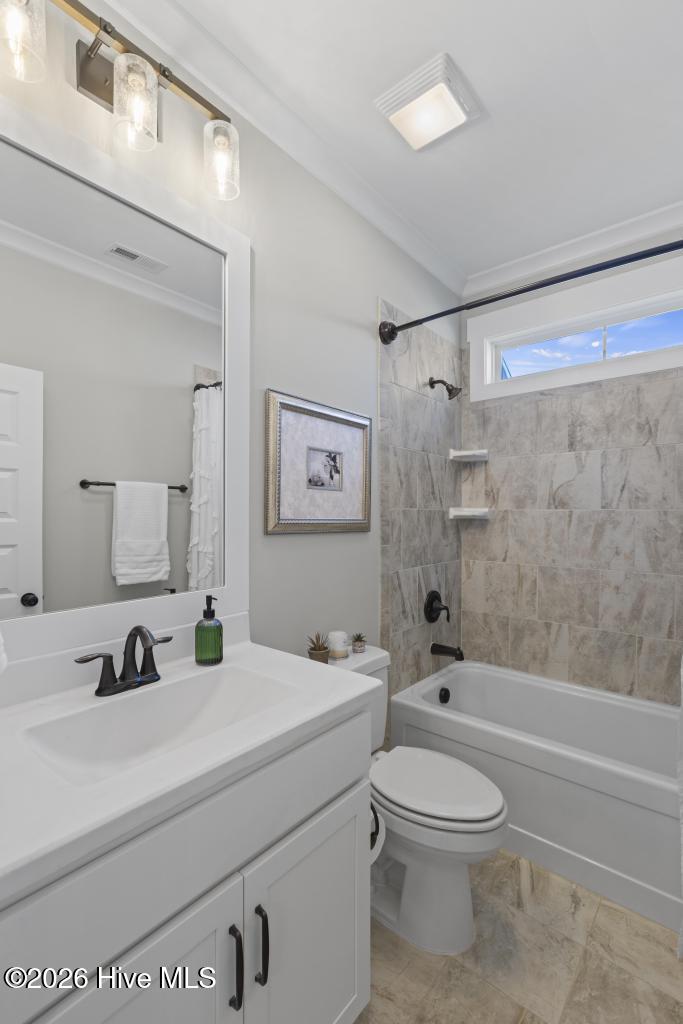 100558898 | Photo 21