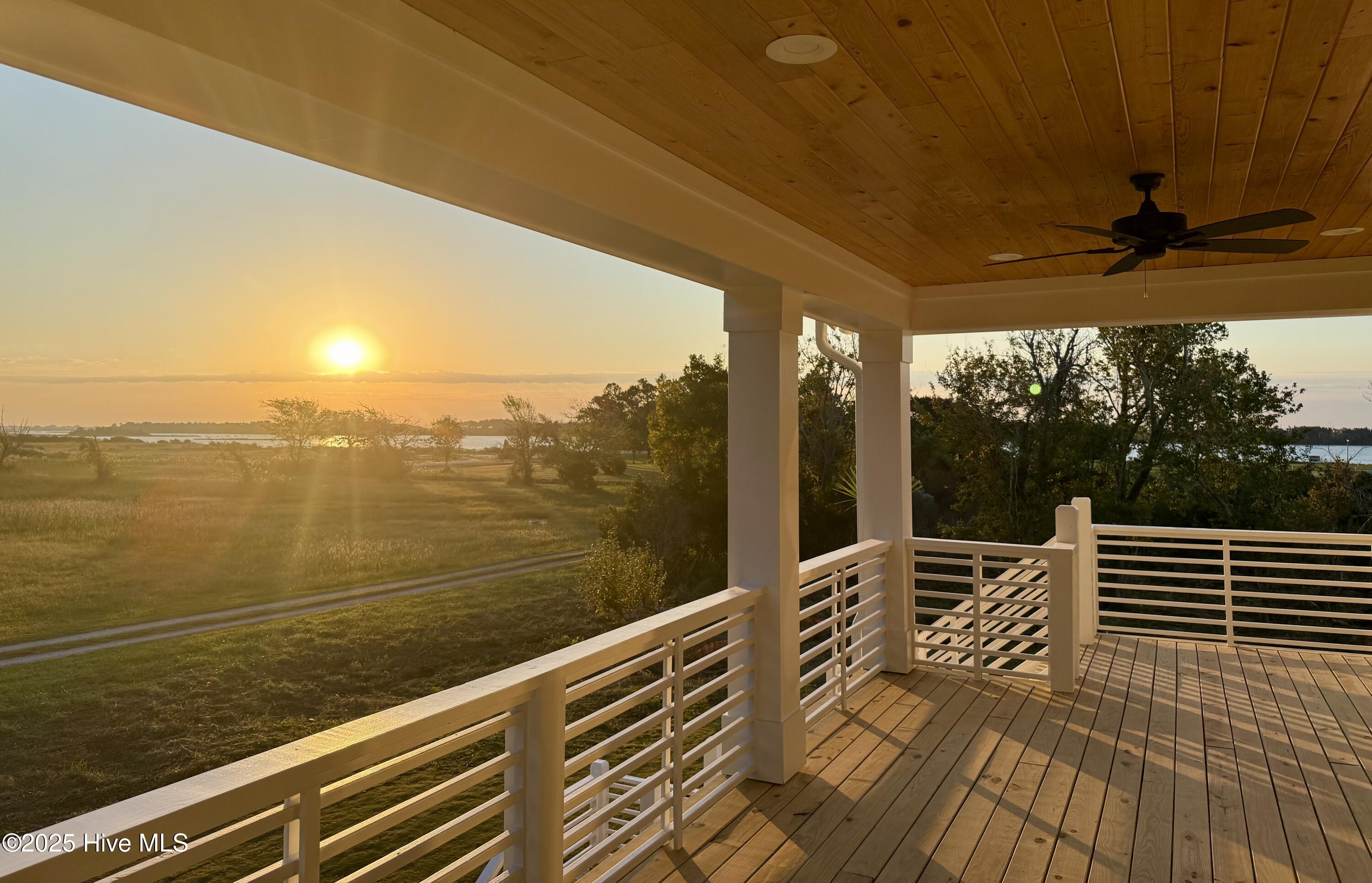 100557096 | Photo 73