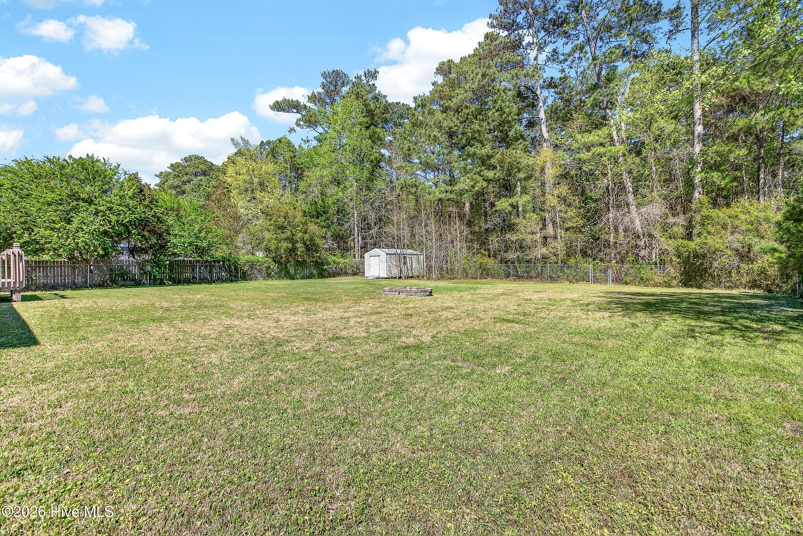 100565409 | Photo 26