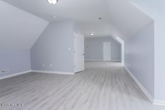 100512300 | Photo 26