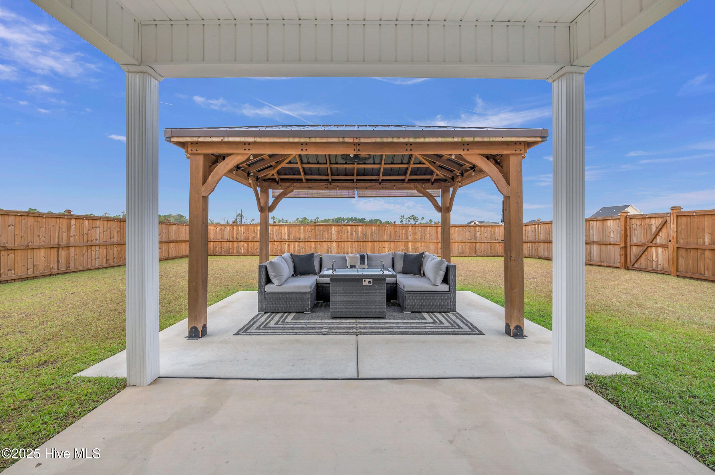 100531101 | Photo 43