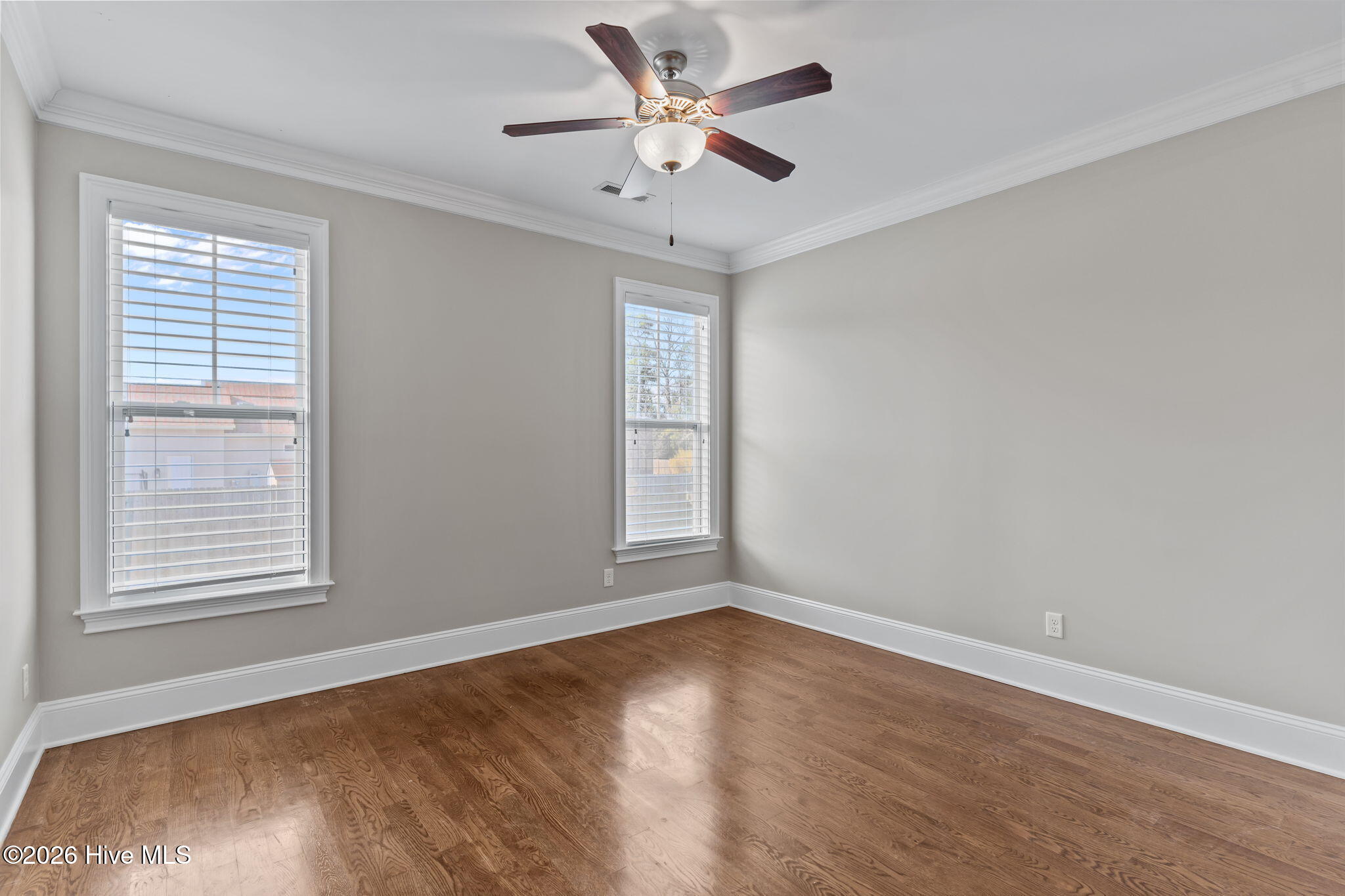 100555692 | Photo 21