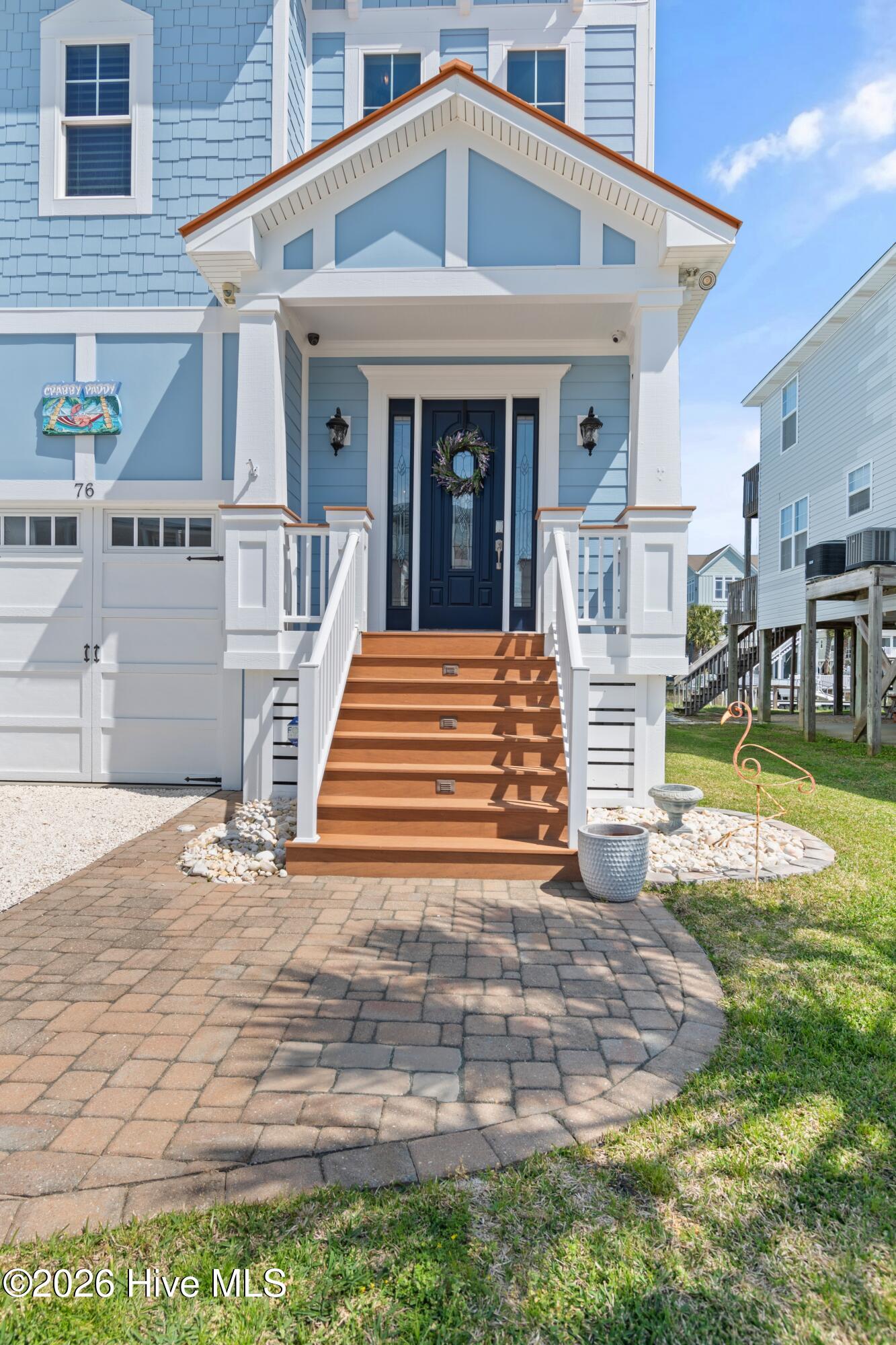 100562772 | Photo 14