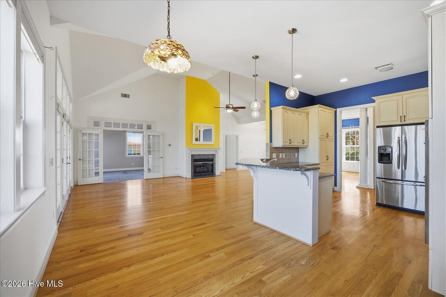 100557521 | Photo 19