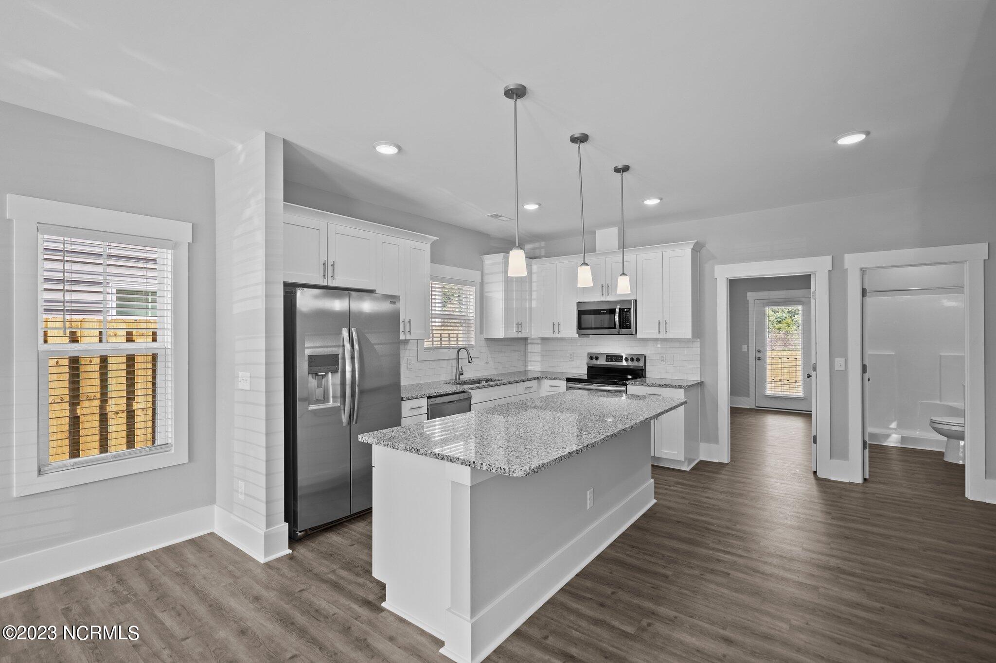 100545578 | Photo 19