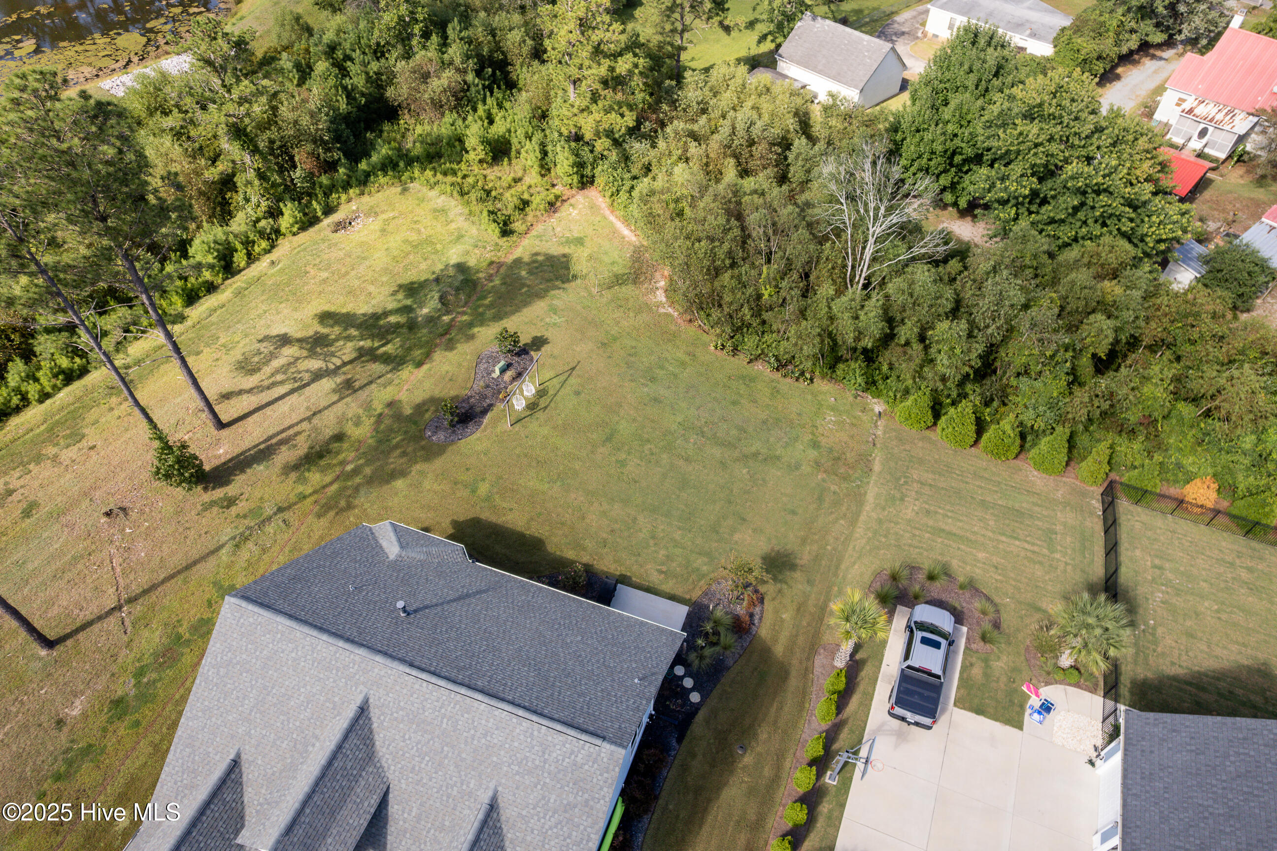 100536190 | Photo 50