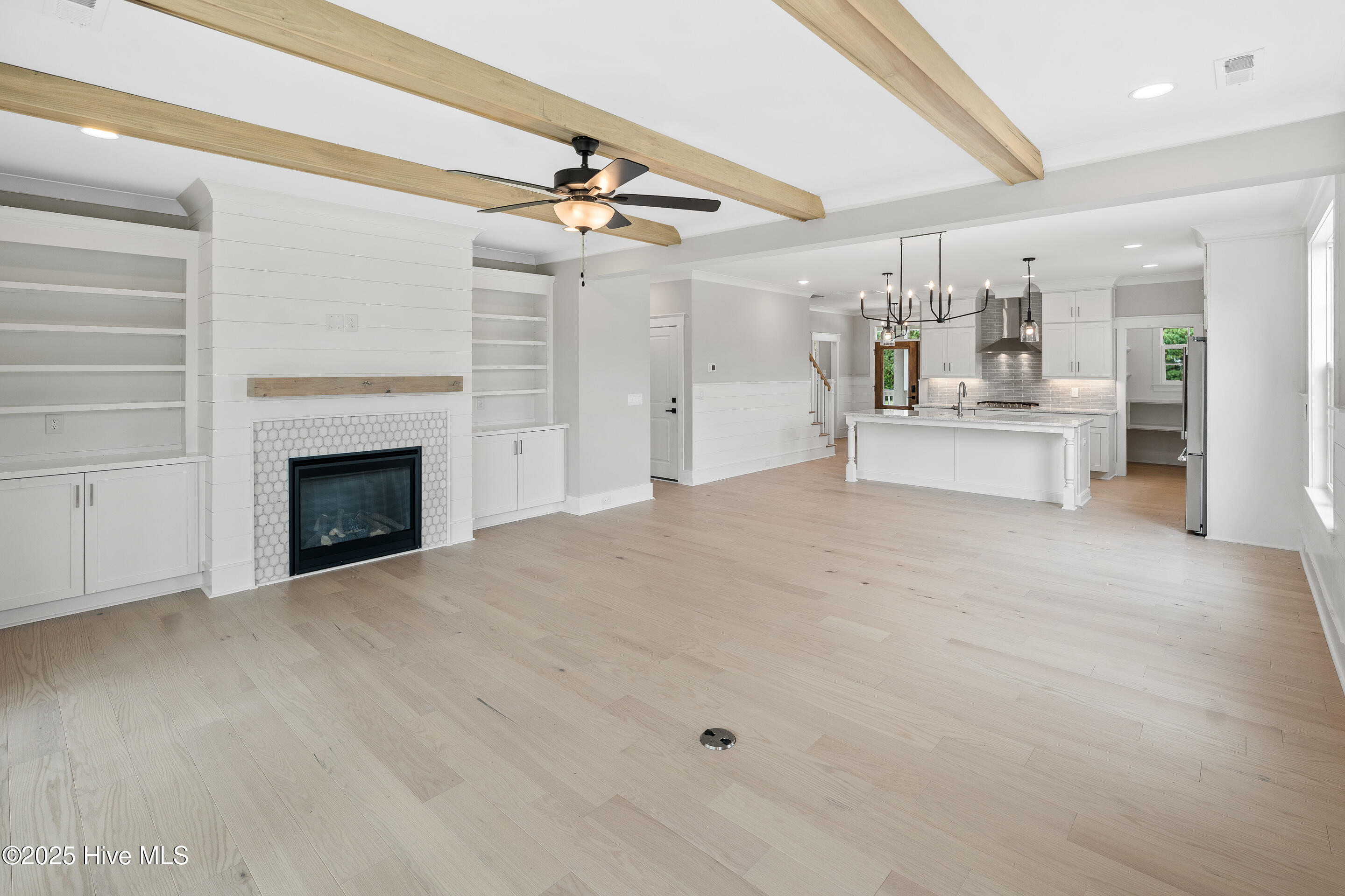 100517421 | Photo 20