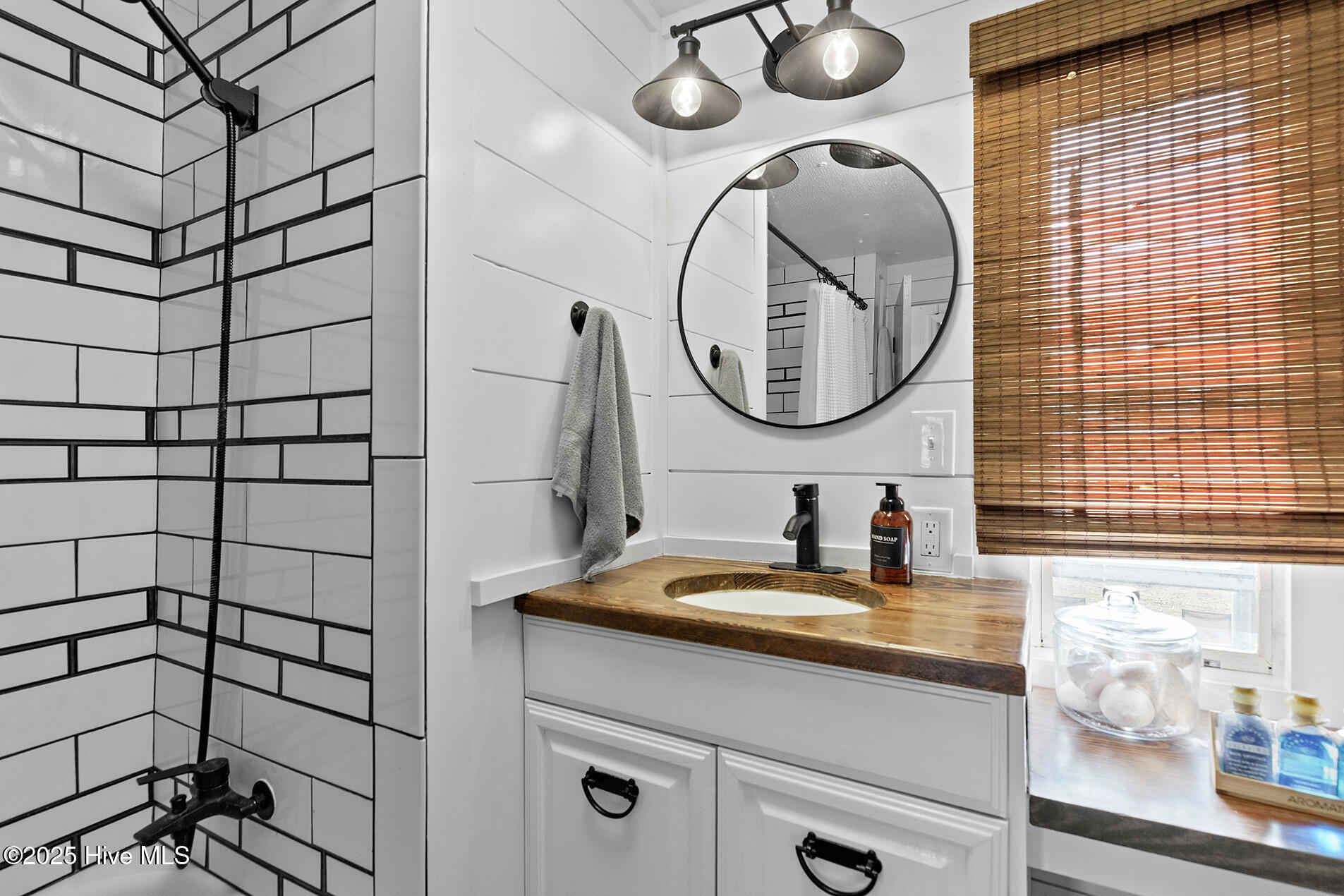 100544920 | Photo 31