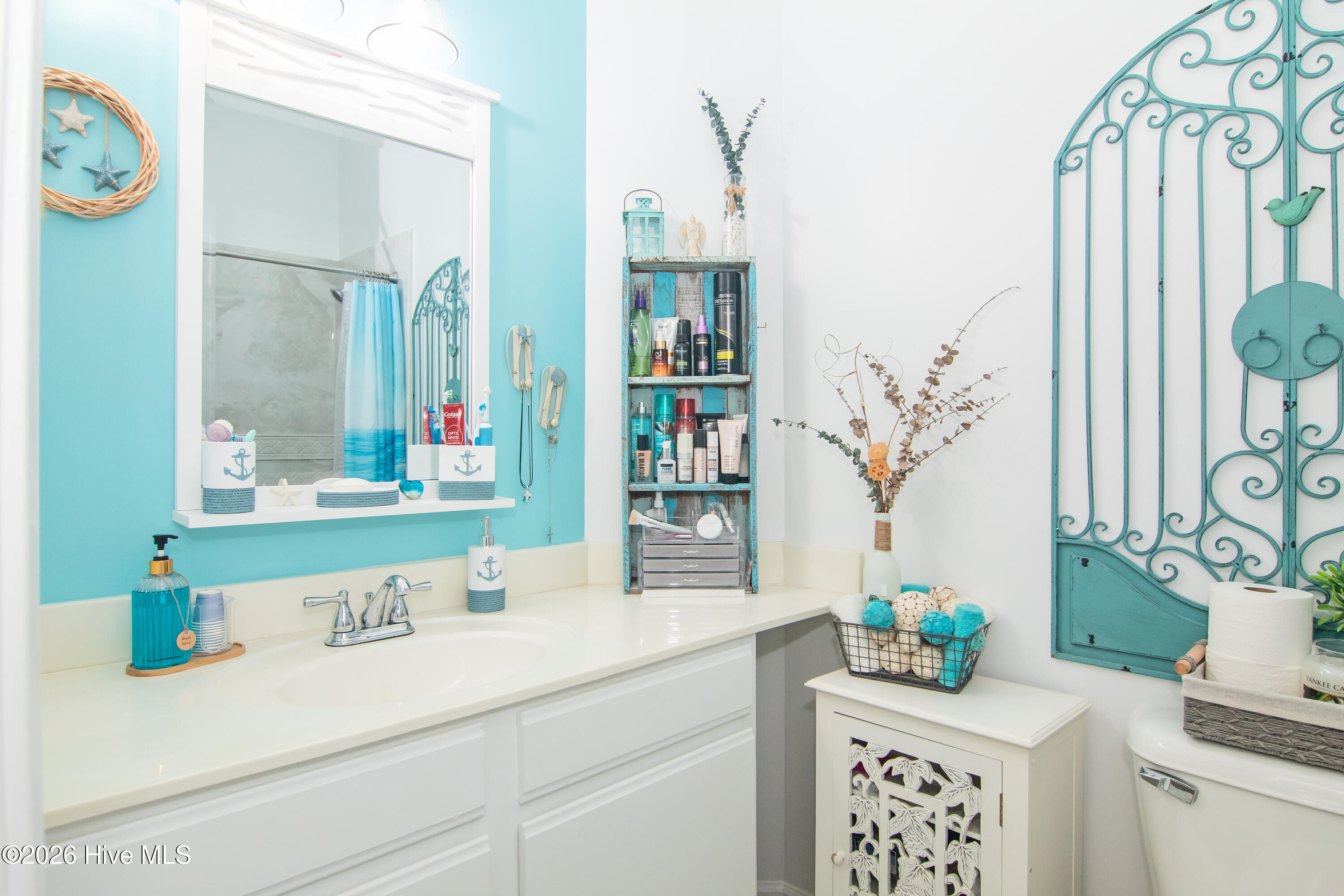 100549020 | Photo 24