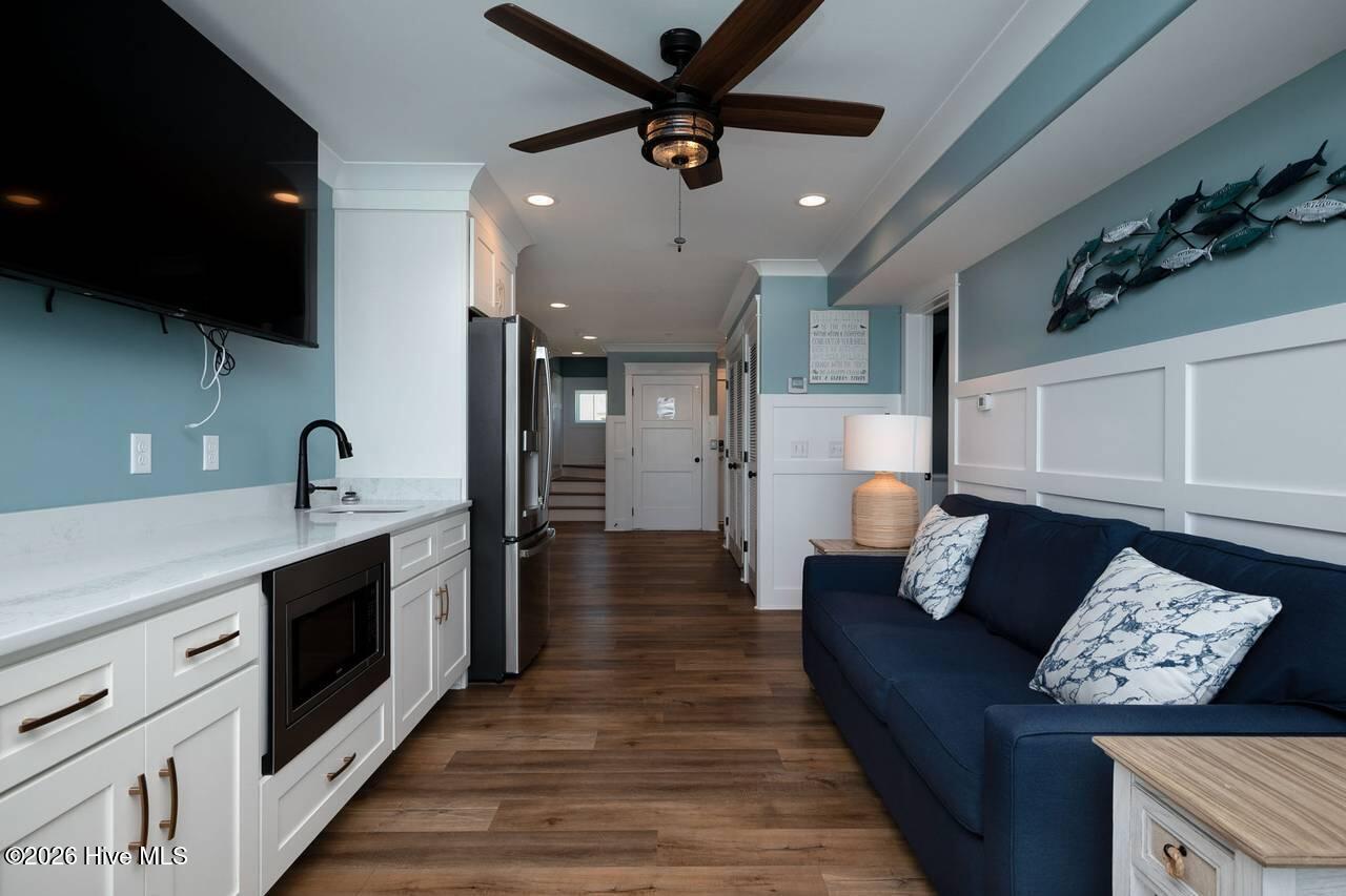 100560212 | Photo 90