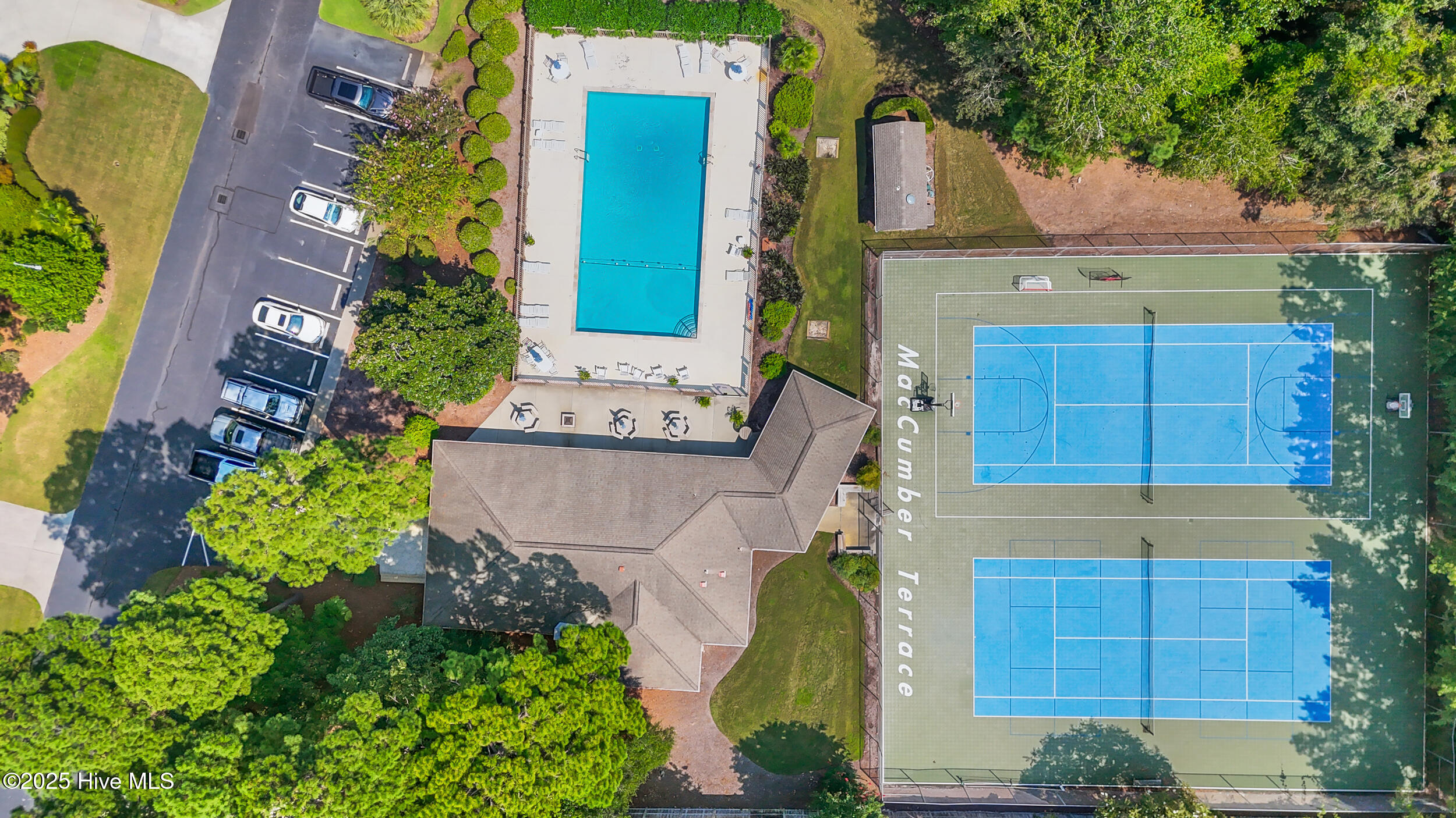 100551660 | Photo 34