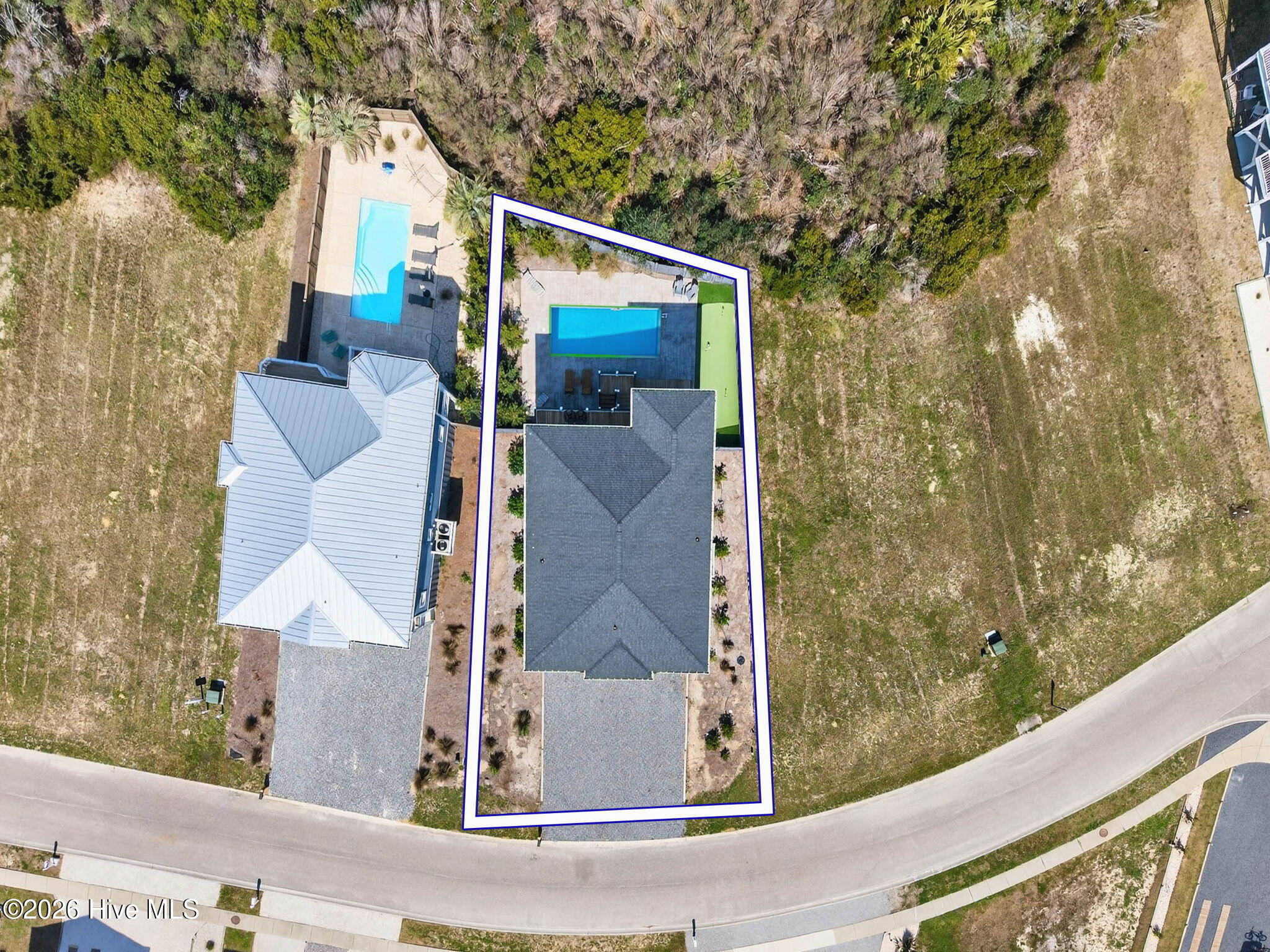 100561676 | Photo 47