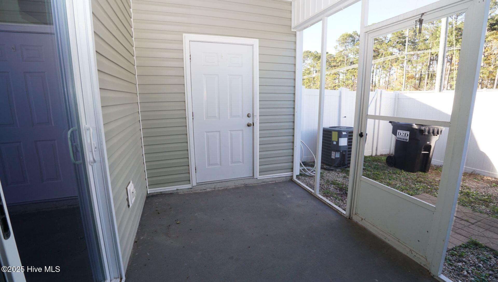 100536760 | Photo 14