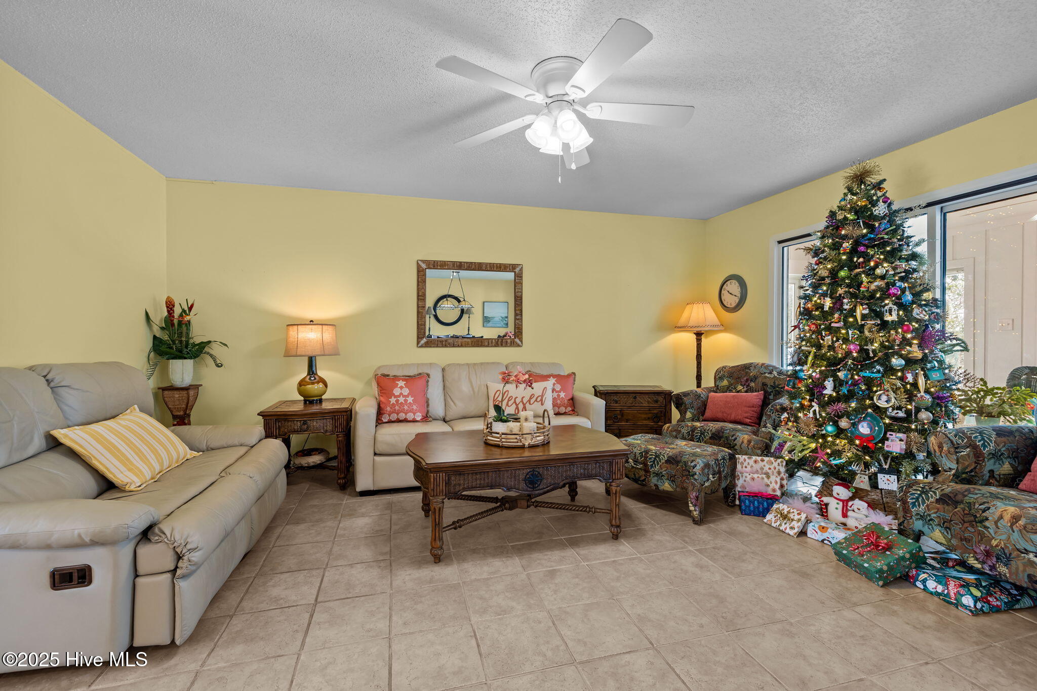 100542627 | Photo 16