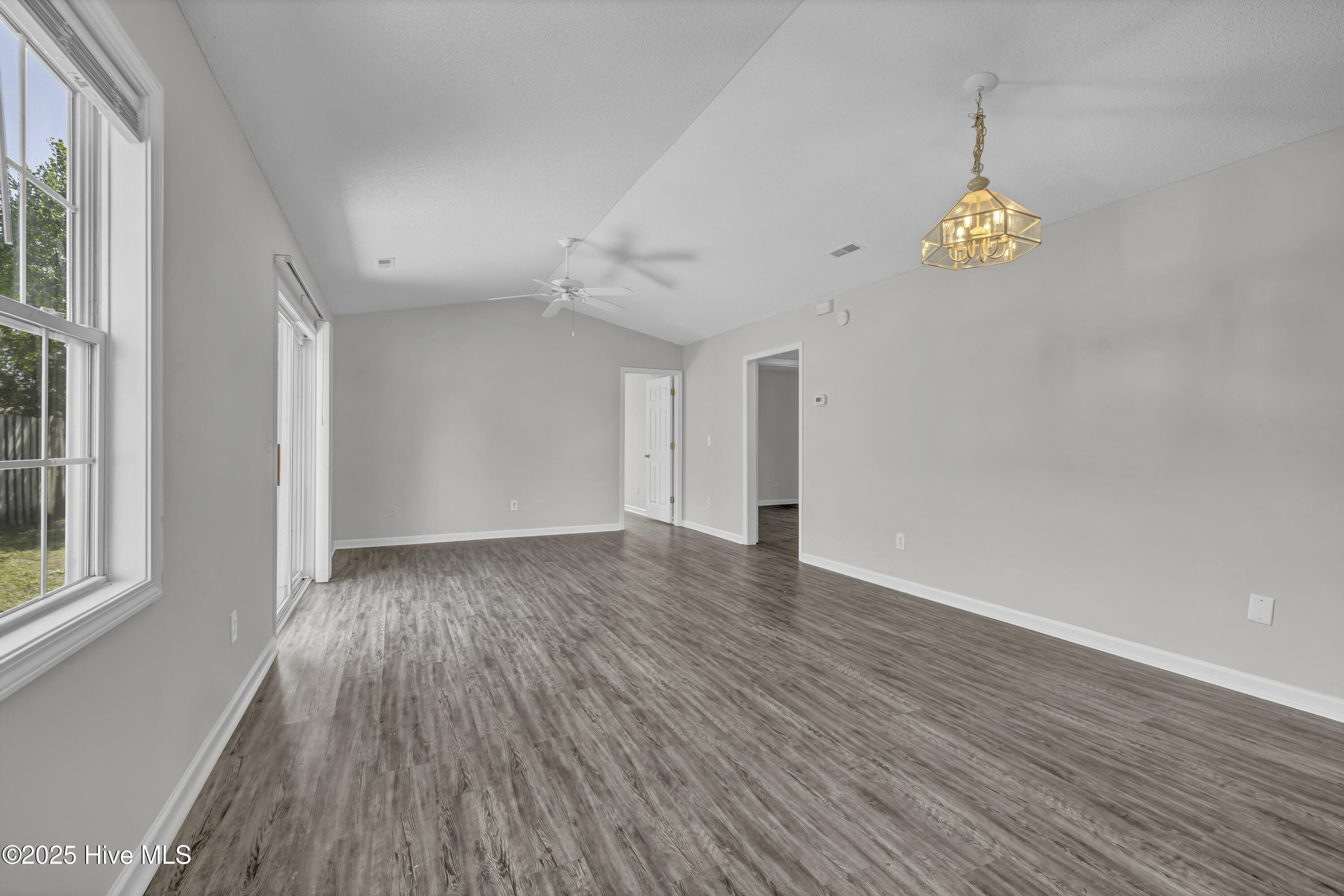 7220 Haskell Court, Wilmington, NC 28411 – photo 5: 005_6q7a6558_367
