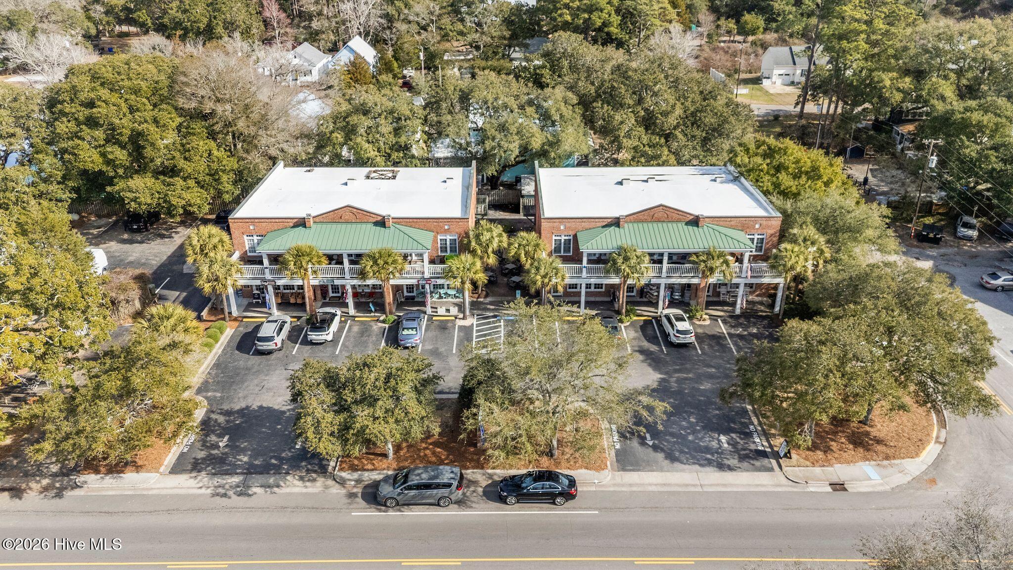 100550657 | Photo 28