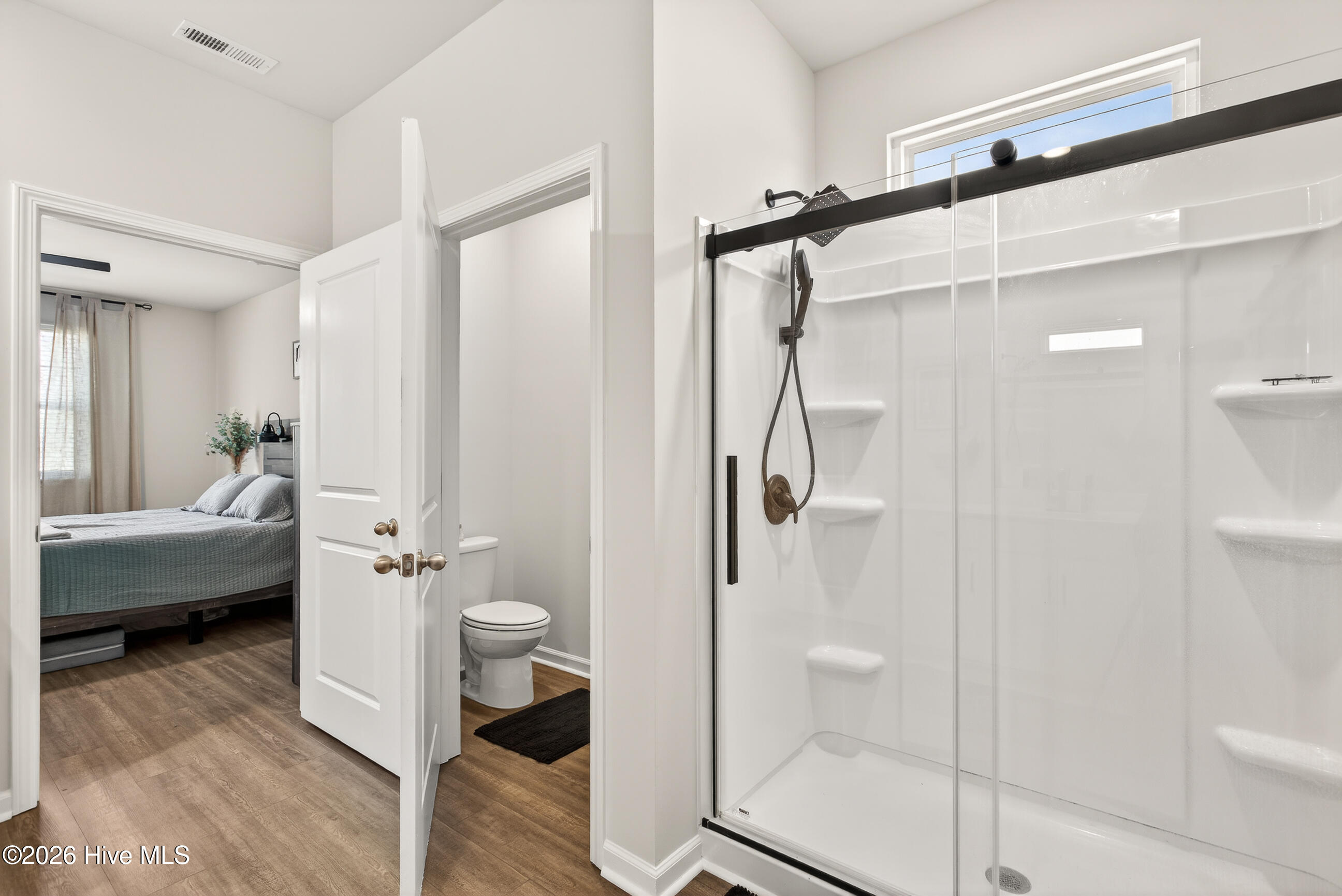 100565629 | Photo 16