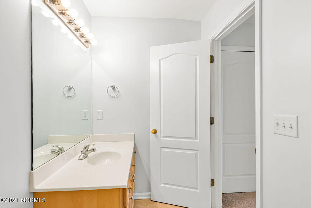 100530654 | Photo 28