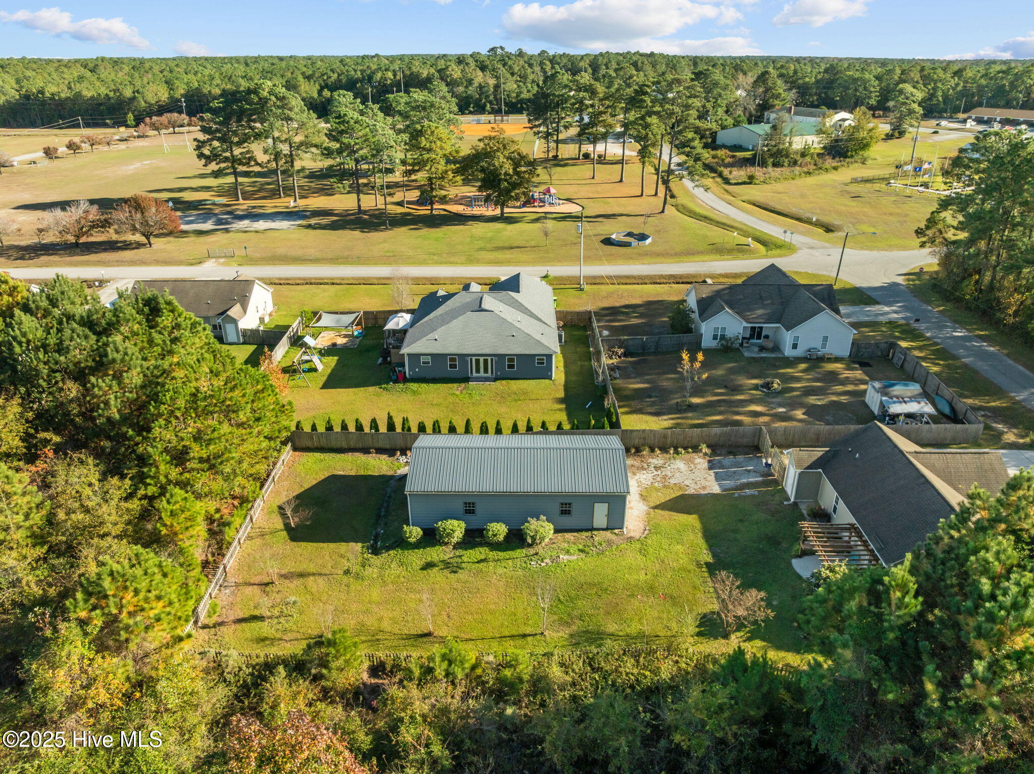 100540961 | Photo 44